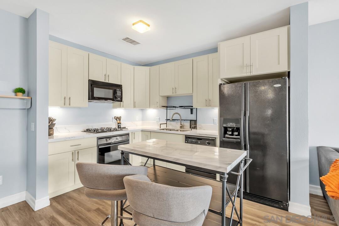 Detail Gallery Image 8 of 25 For 525  11th Ave  #1208,  San Diego,  CA 92101 - 1 Beds | 1 Baths