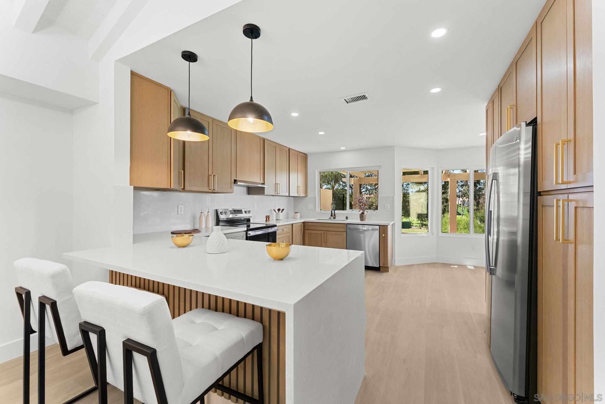 Detail Gallery Image 8 of 46 For 18038  Caminito Balata, San Diego,  CA 92128 - 3 Beds | 2 Baths