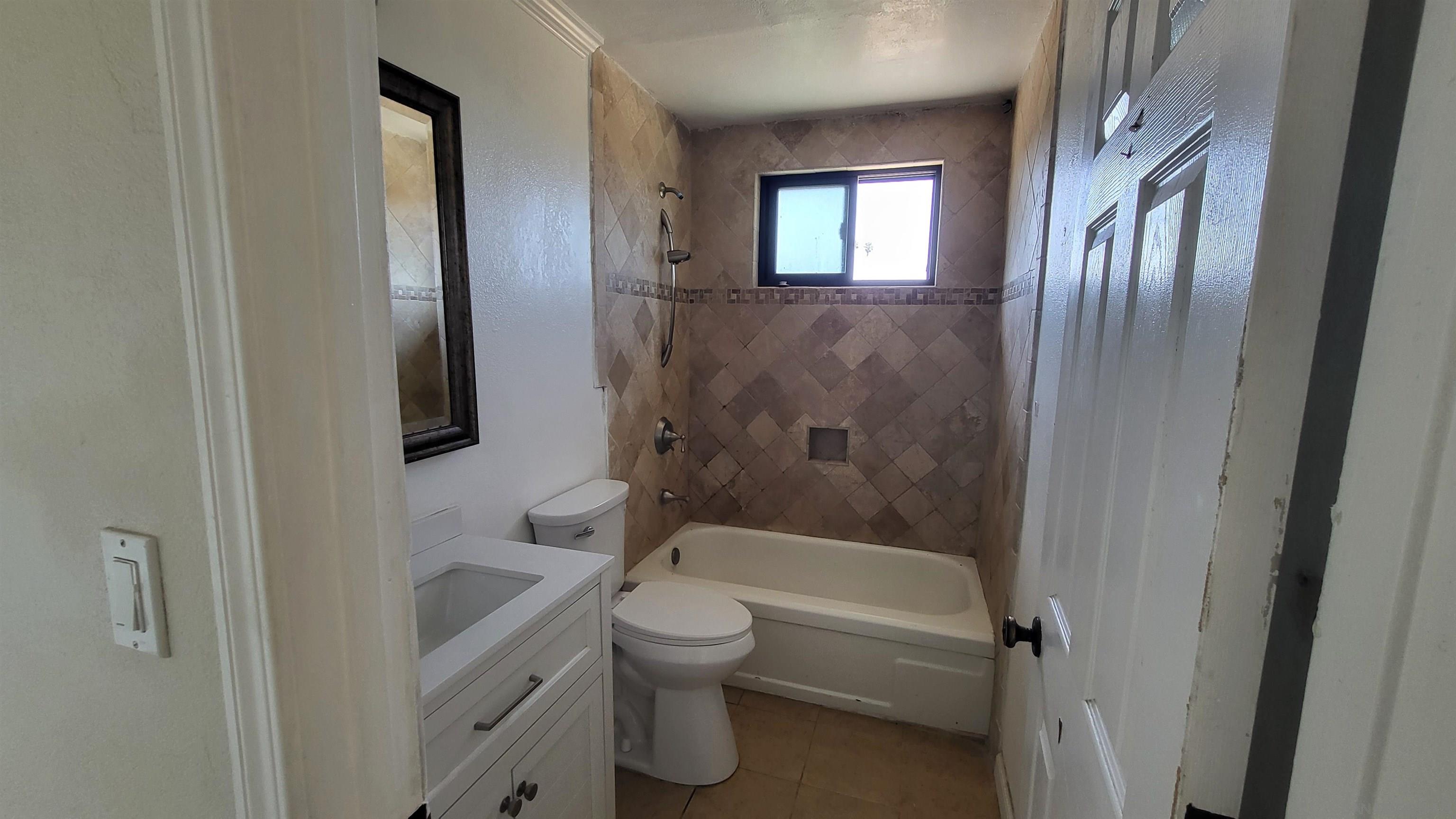 Detail Gallery Image 4 of 8 For 286  Sychar Road, San Diego,  CA 92114 - 4 Beds | 2 Baths