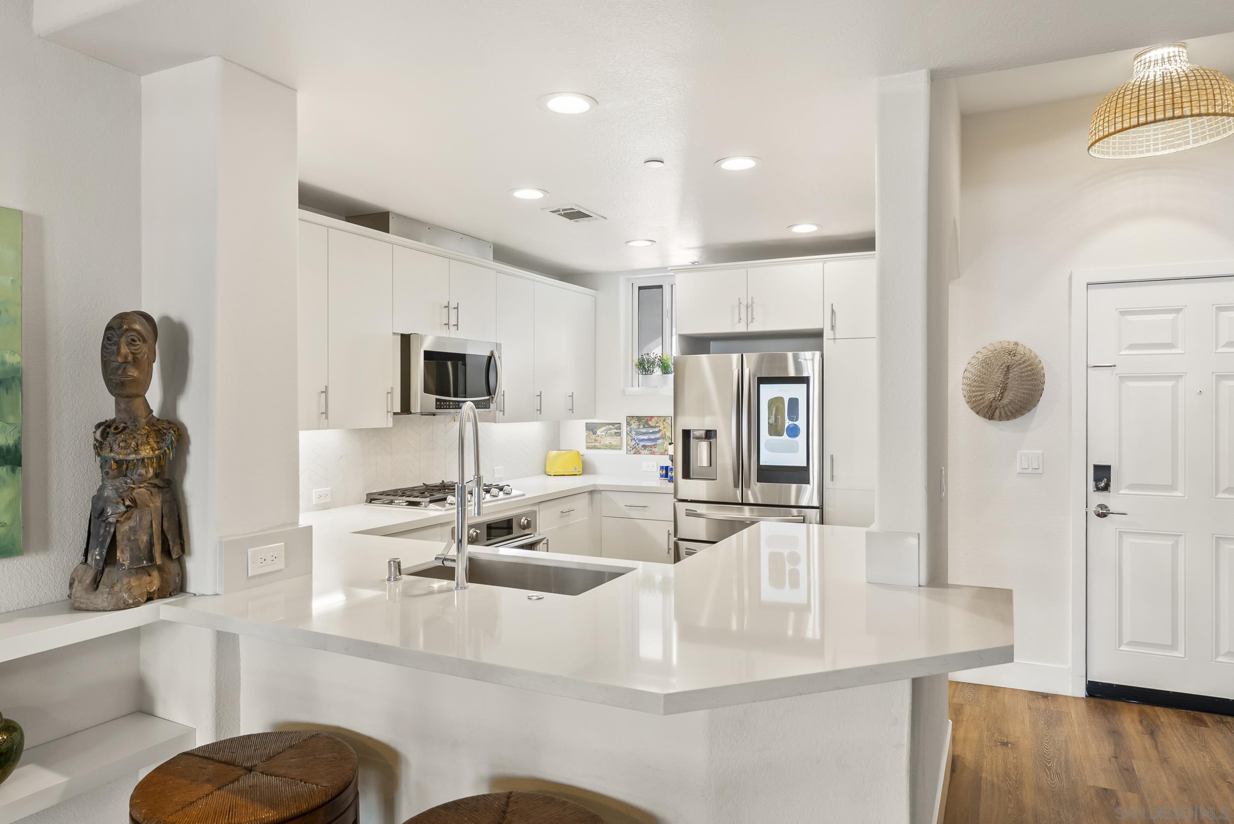 Detail Gallery Image 8 of 50 For 3275  5th Ave  #404,  San Diego,  CA 92103 - 2 Beds | 2 Baths