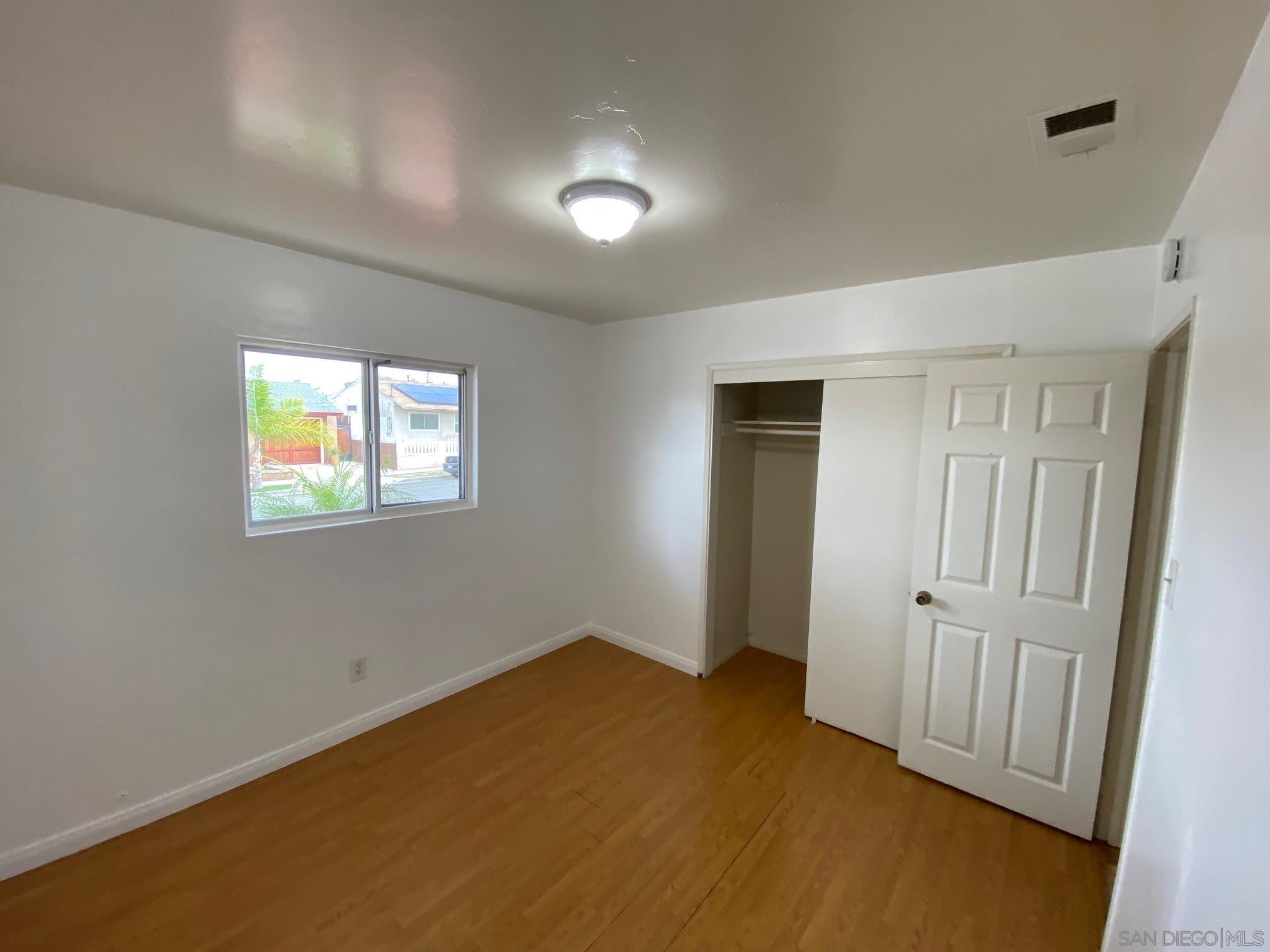 Detail Gallery Image 12 of 17 For 864  Glencoe Dr, San Diego,  CA 92114 - 3 Beds | 2 Baths