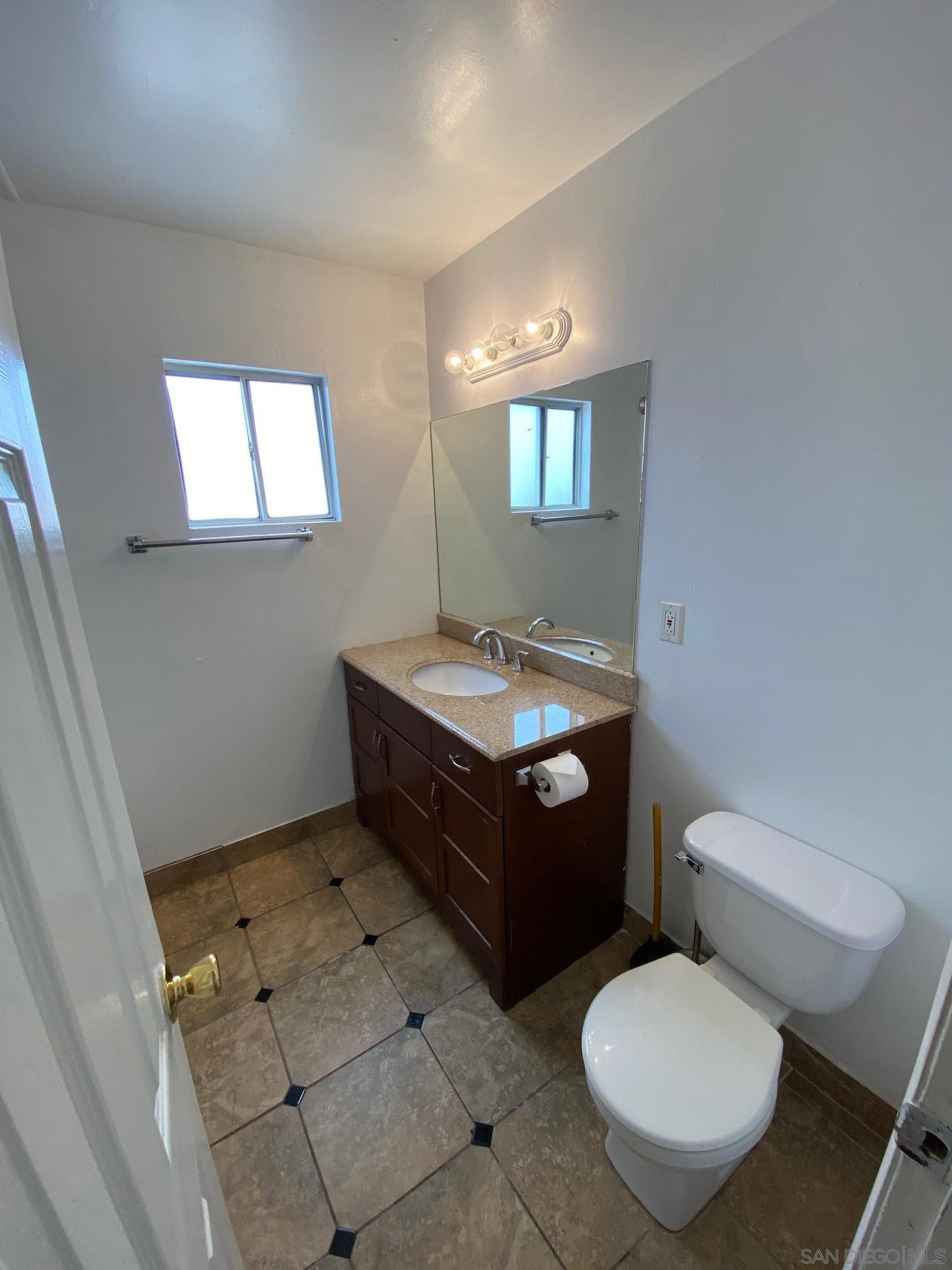 Detail Gallery Image 15 of 17 For 864  Glencoe Dr, San Diego,  CA 92114 - 3 Beds | 2 Baths