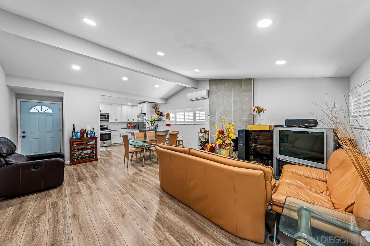 Detail Gallery Image 4 of 23 For 2626  Marathon Dr., San Diego,  CA 92123 - 3 Beds | 2 Baths