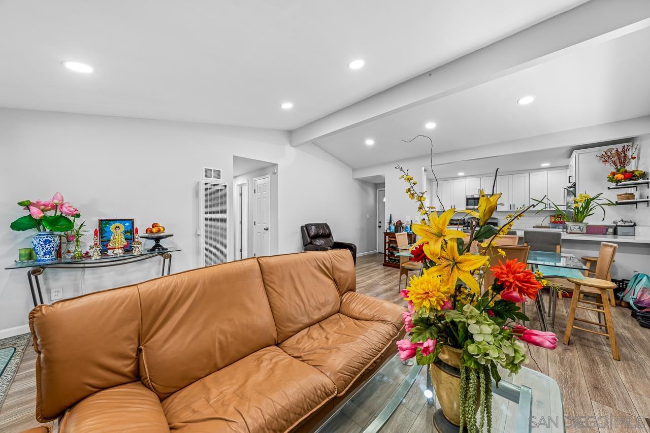 Detail Gallery Image 5 of 23 For 2626  Marathon Dr., San Diego,  CA 92123 - 3 Beds | 2 Baths