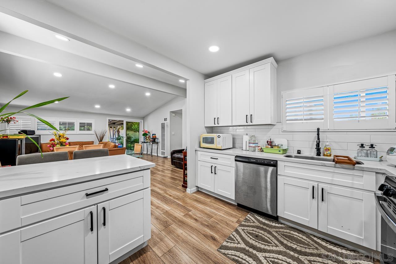 Detail Gallery Image 8 of 23 For 2626  Marathon Dr., San Diego,  CA 92123 - 3 Beds | 2 Baths