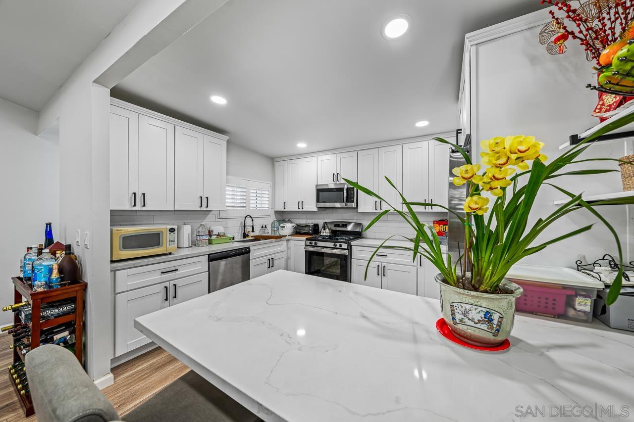 Detail Gallery Image 10 of 23 For 2626  Marathon Dr., San Diego,  CA 92123 - 3 Beds | 2 Baths