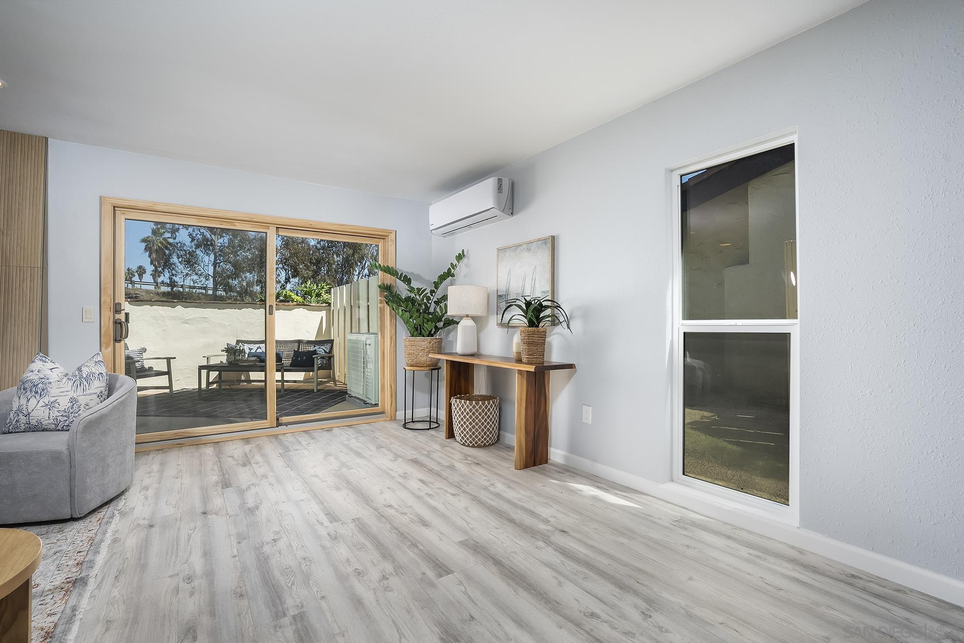 Detail Gallery Image 14 of 56 For 4242  Loma Riviera, San Diego,  CA 92110 - 3 Beds | 2 Baths