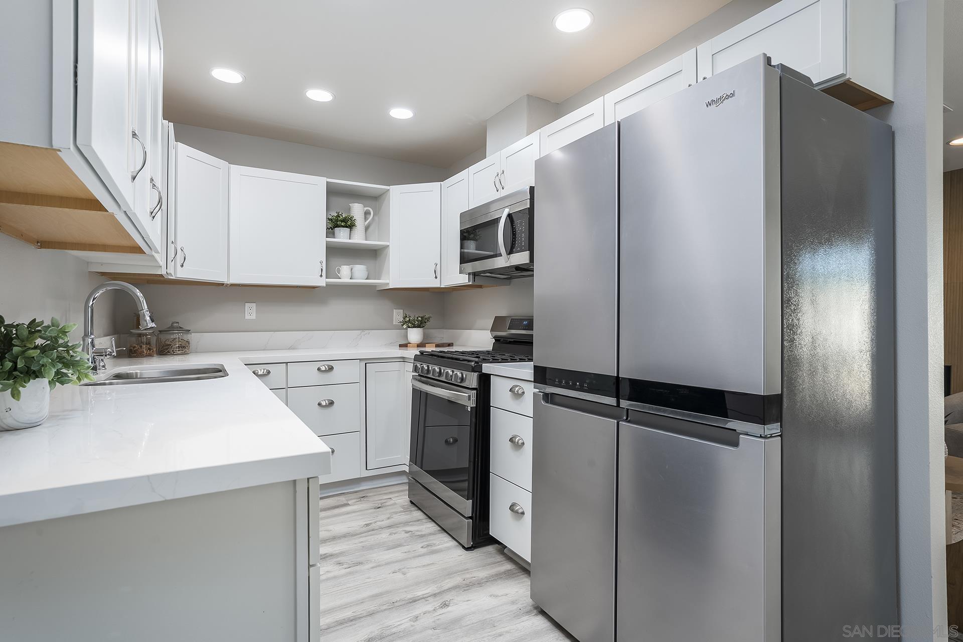 Detail Gallery Image 19 of 56 For 4242  Loma Riviera, San Diego,  CA 92110 - 3 Beds | 2 Baths