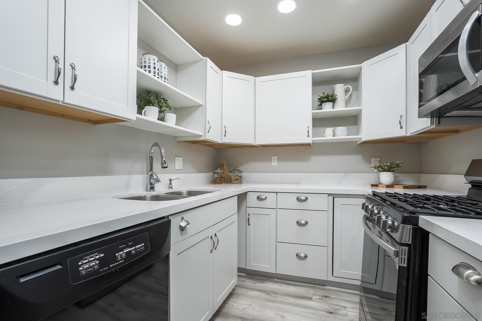 Detail Gallery Image 22 of 56 For 4242  Loma Riviera, San Diego,  CA 92110 - 3 Beds | 2 Baths