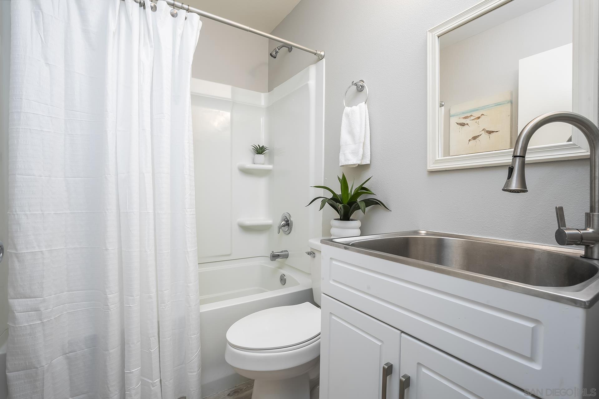 Detail Gallery Image 42 of 56 For 4242  Loma Riviera, San Diego,  CA 92110 - 3 Beds | 2 Baths