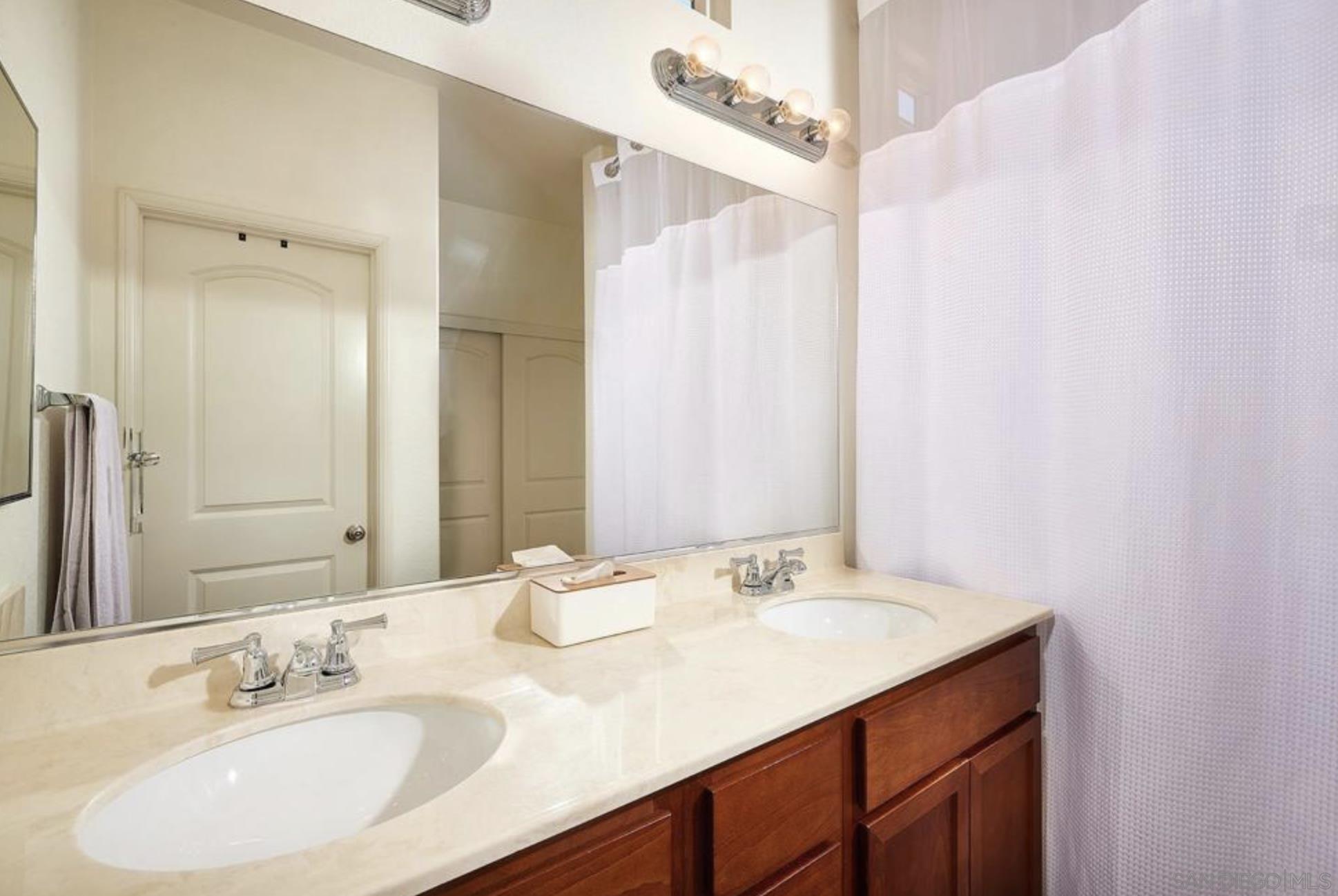 Detail Gallery Image 4 of 4 For 1635  Santa Alexia Pl.  6, Chula Vista,  CA 91913 - 3 Beds | 2/1 Baths