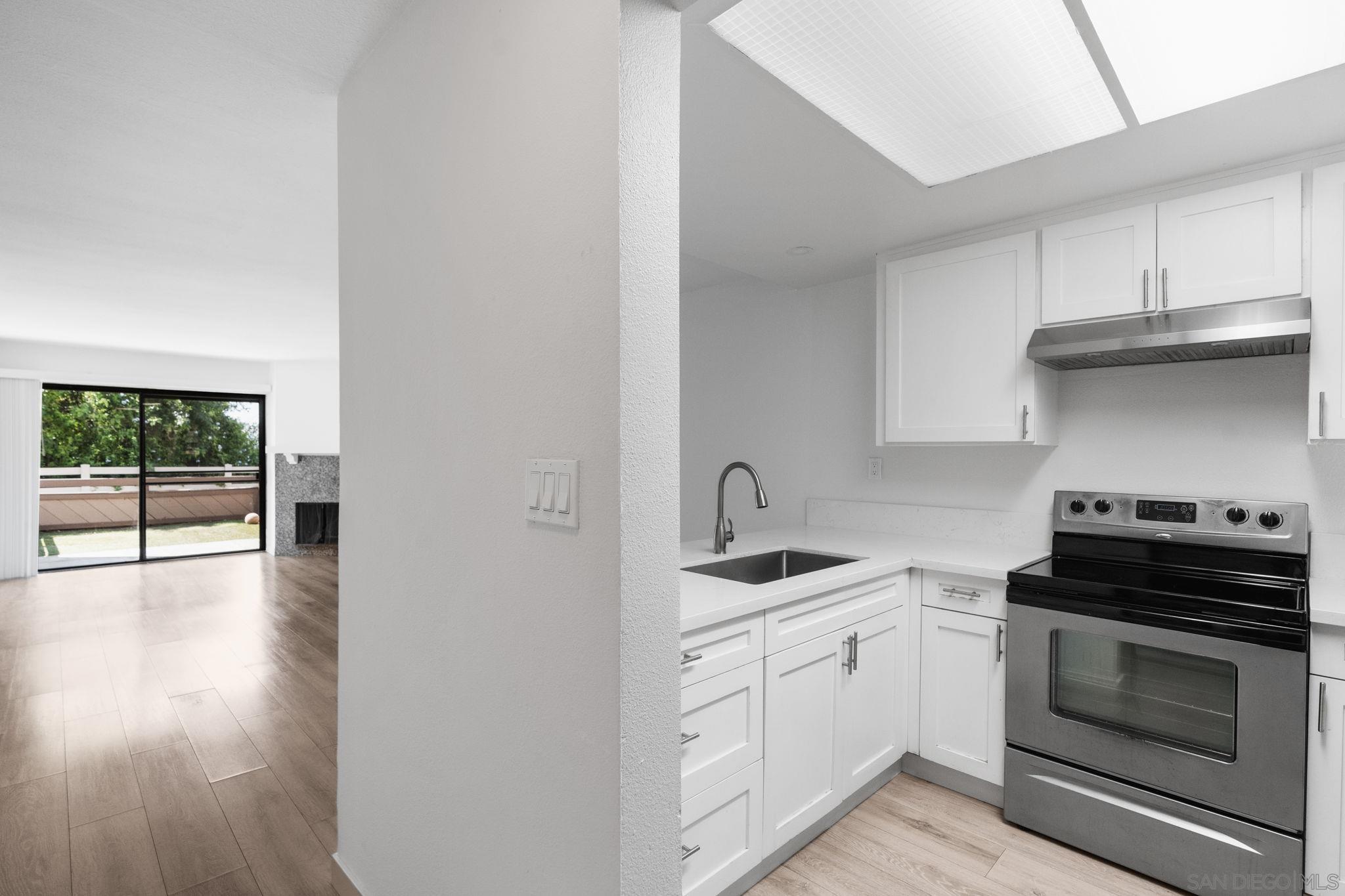 Front Image Thumbnail for SD260007278