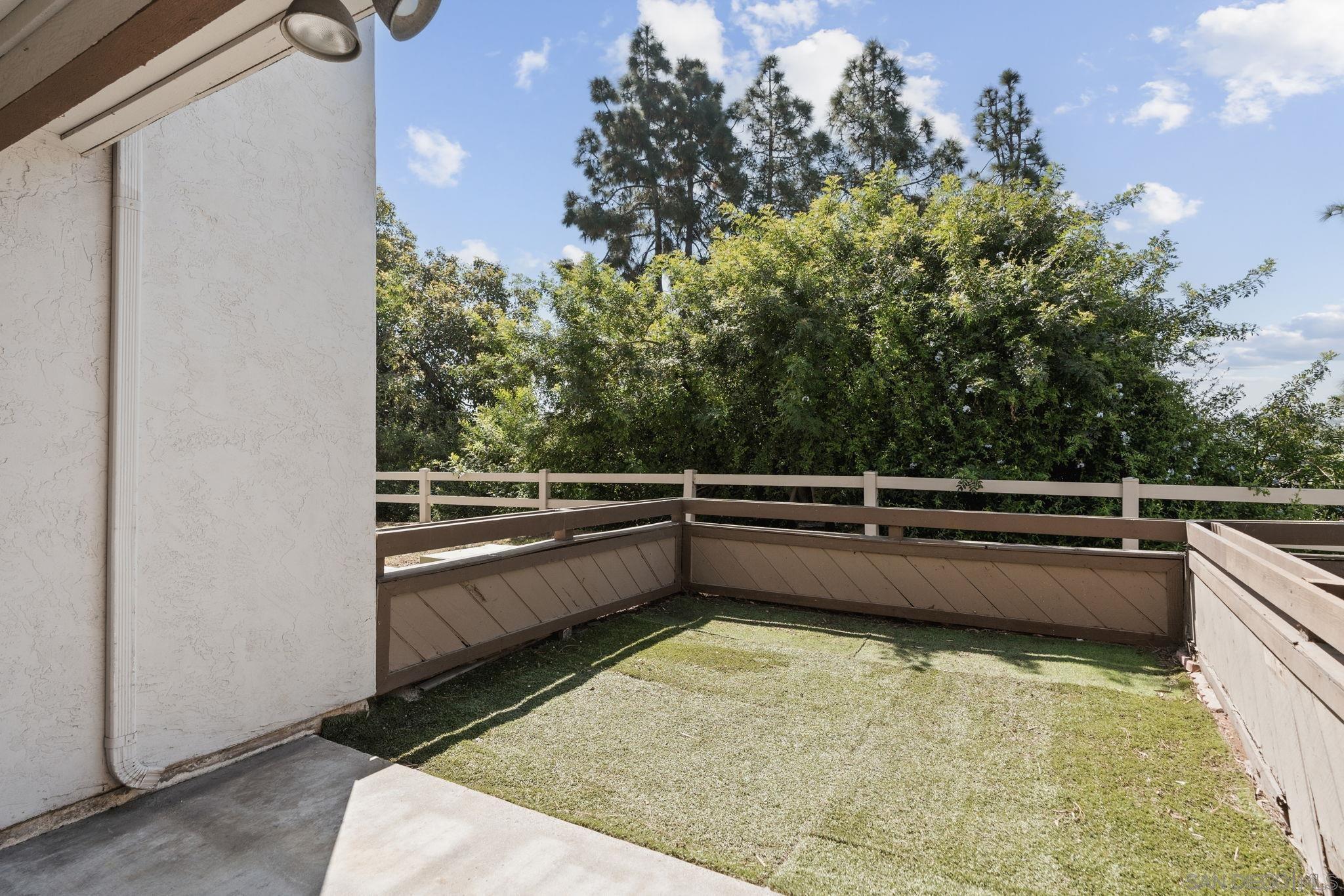 Detail Gallery Image 2 of 26 For 1687  Melrose Ave  #D,  Chula Vista,  CA 91911 - 2 Beds | 2 Baths