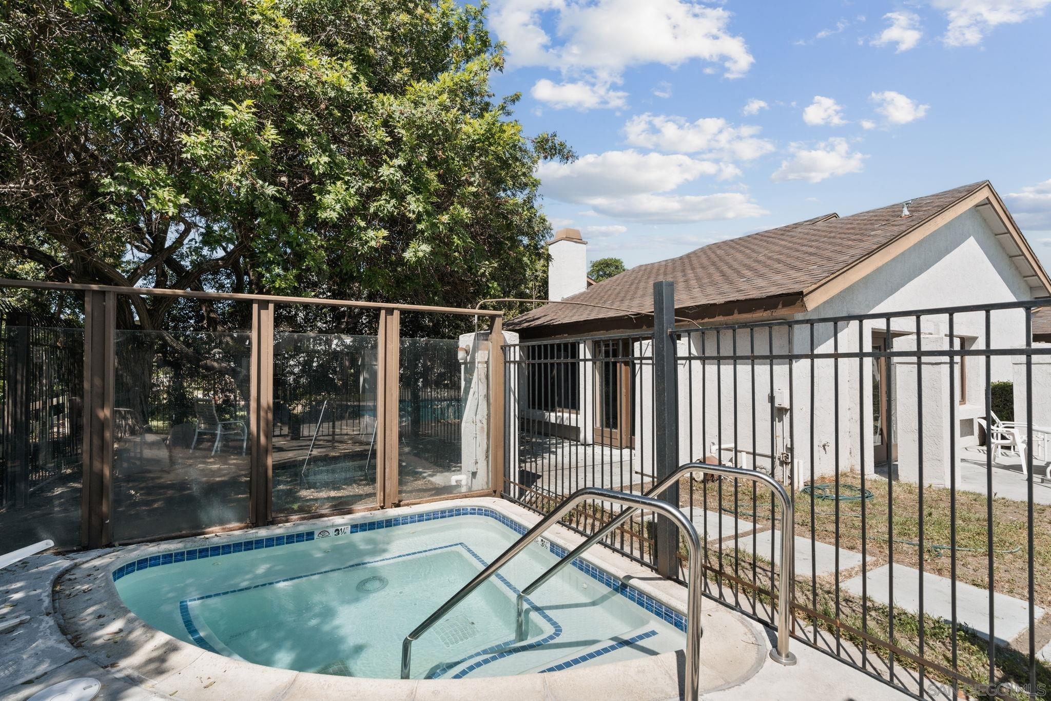 Detail Gallery Image 23 of 26 For 1687  Melrose Ave  #D,  Chula Vista,  CA 91911 - 2 Beds | 2 Baths