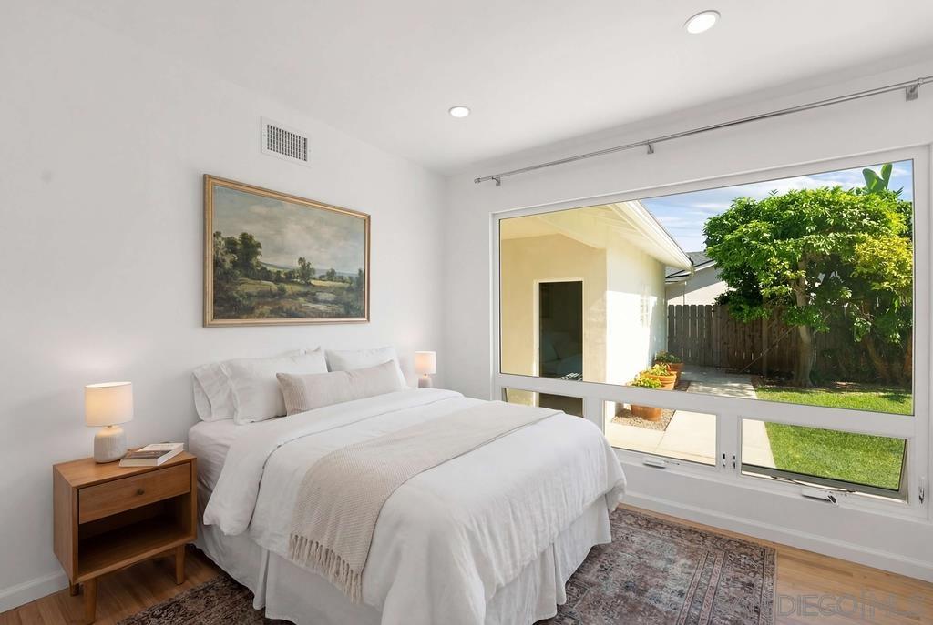 Detail Gallery Image 17 of 37 For 5622  Ladybird Lane, La Jolla,  CA 92037 - 4 Beds | 2 Baths