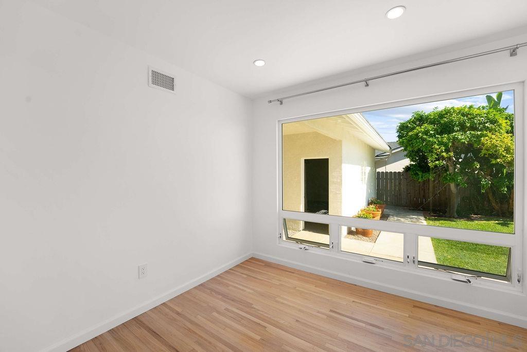 Detail Gallery Image 18 of 37 For 5622  Ladybird Lane, La Jolla,  CA 92037 - 4 Beds | 2 Baths