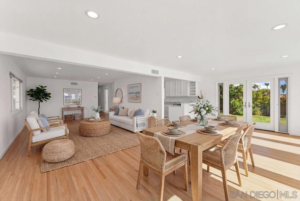 Detail Gallery Image 3 of 37 For 5622  Ladybird Lane, La Jolla,  CA 92037 - 4 Beds | 2 Baths