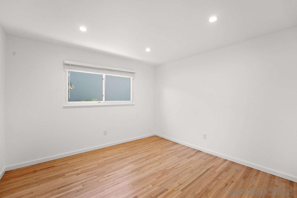 Detail Gallery Image 24 of 37 For 5622  Ladybird Lane, La Jolla,  CA 92037 - 4 Beds | 2 Baths