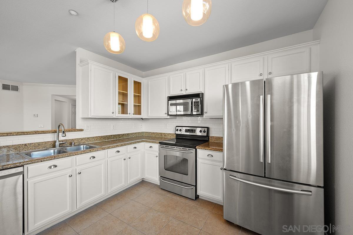 Detail Gallery Image 7 of 48 For 3830  Elijah Court  #428,  San Diego,  CA 92130 - 2 Beds | 2 Baths