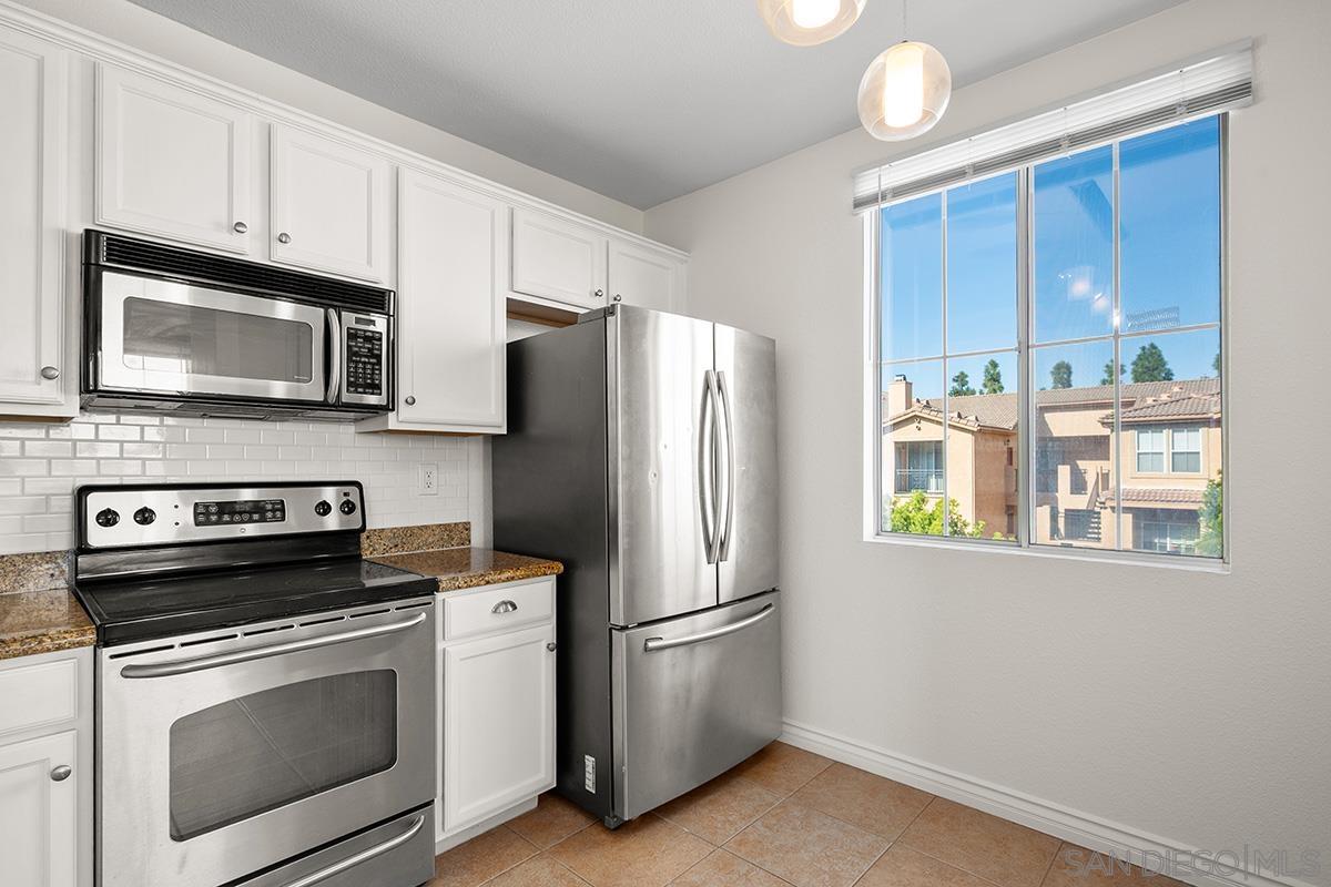 Detail Gallery Image 9 of 48 For 3830  Elijah Court  #428,  San Diego,  CA 92130 - 2 Beds | 2 Baths