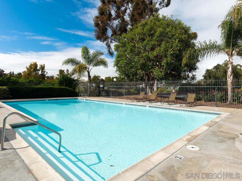 Detail Gallery Image 32 of 44 For 2822  Winthrop Ave, Carlsbad,  CA 92010 - 2 Beds | 2 Baths