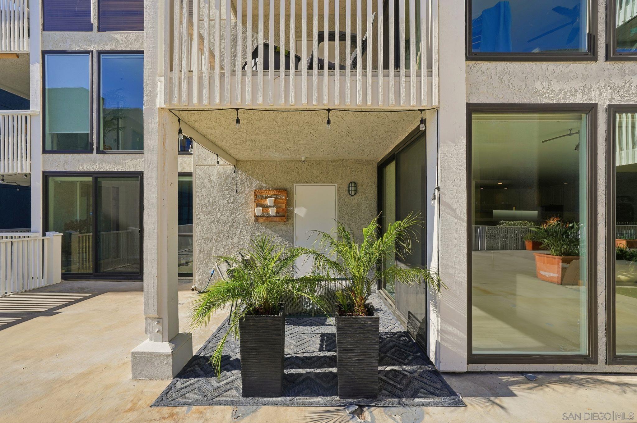 Detail Gallery Image 16 of 53 For 4016  Gresham  #D1,  San Diego,  CA 92109 - 2 Beds | 2 Baths