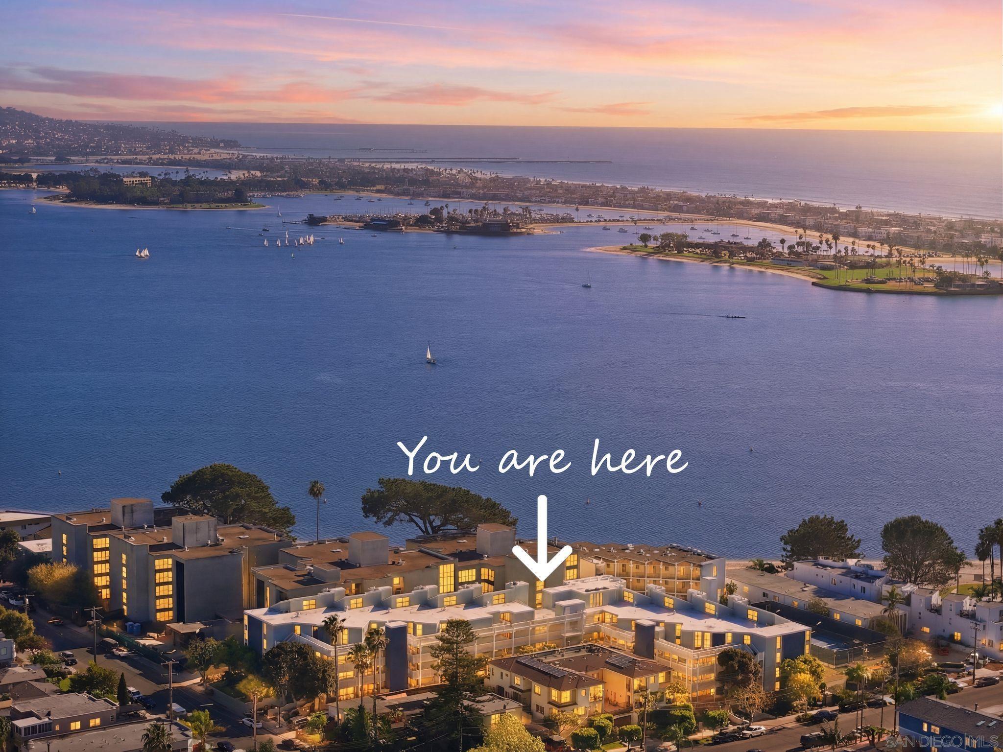 Detail Gallery Image 3 of 53 For 4016  Gresham  #D1,  San Diego,  CA 92109 - 2 Beds | 2 Baths