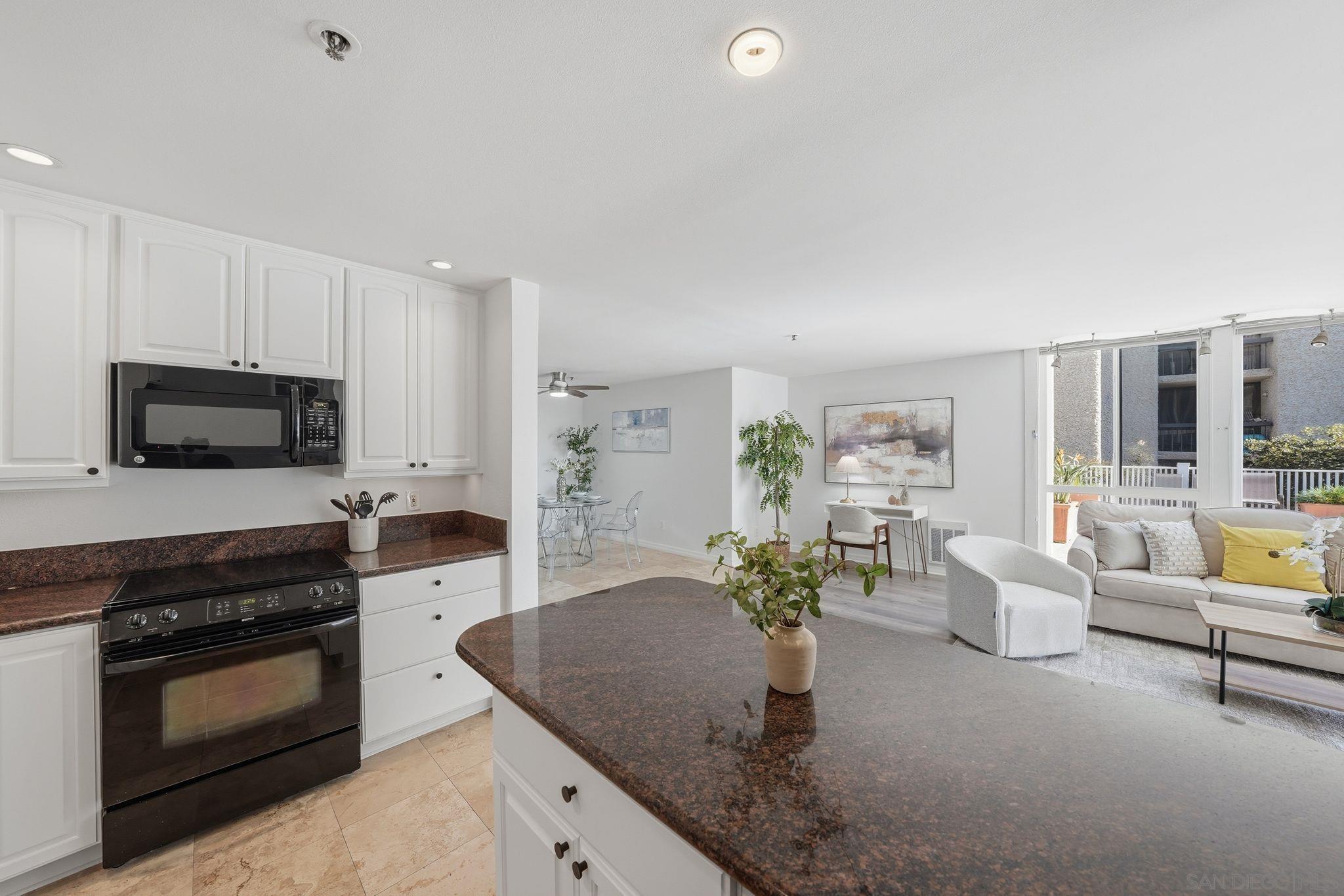 Detail Gallery Image 21 of 53 For 4016  Gresham  #D1,  San Diego,  CA 92109 - 2 Beds | 2 Baths