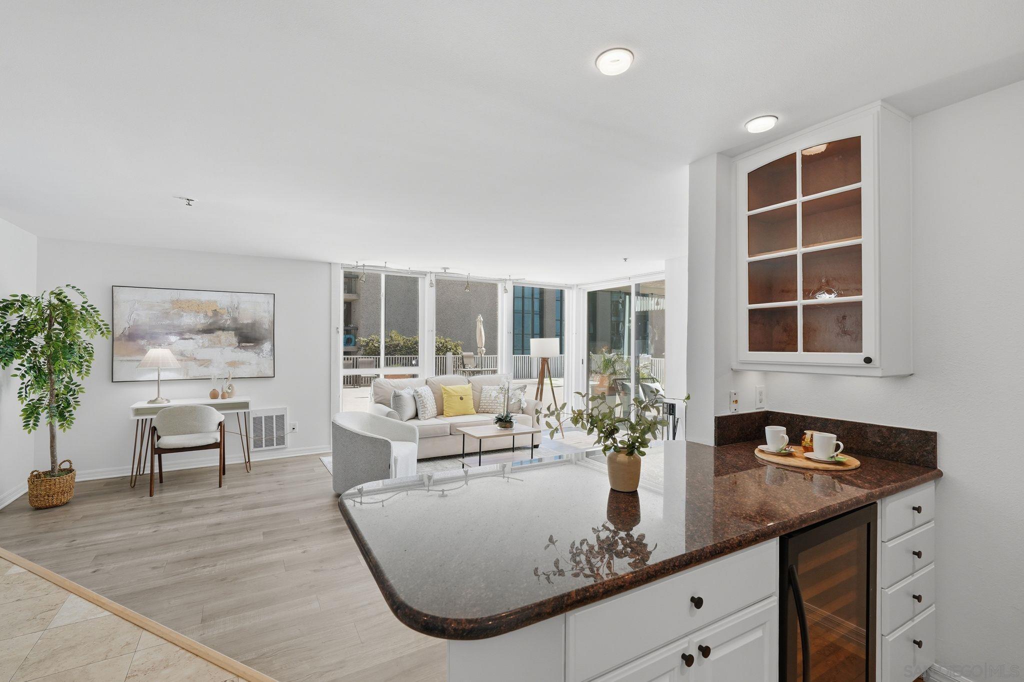 Detail Gallery Image 23 of 53 For 4016  Gresham  #D1,  San Diego,  CA 92109 - 2 Beds | 2 Baths