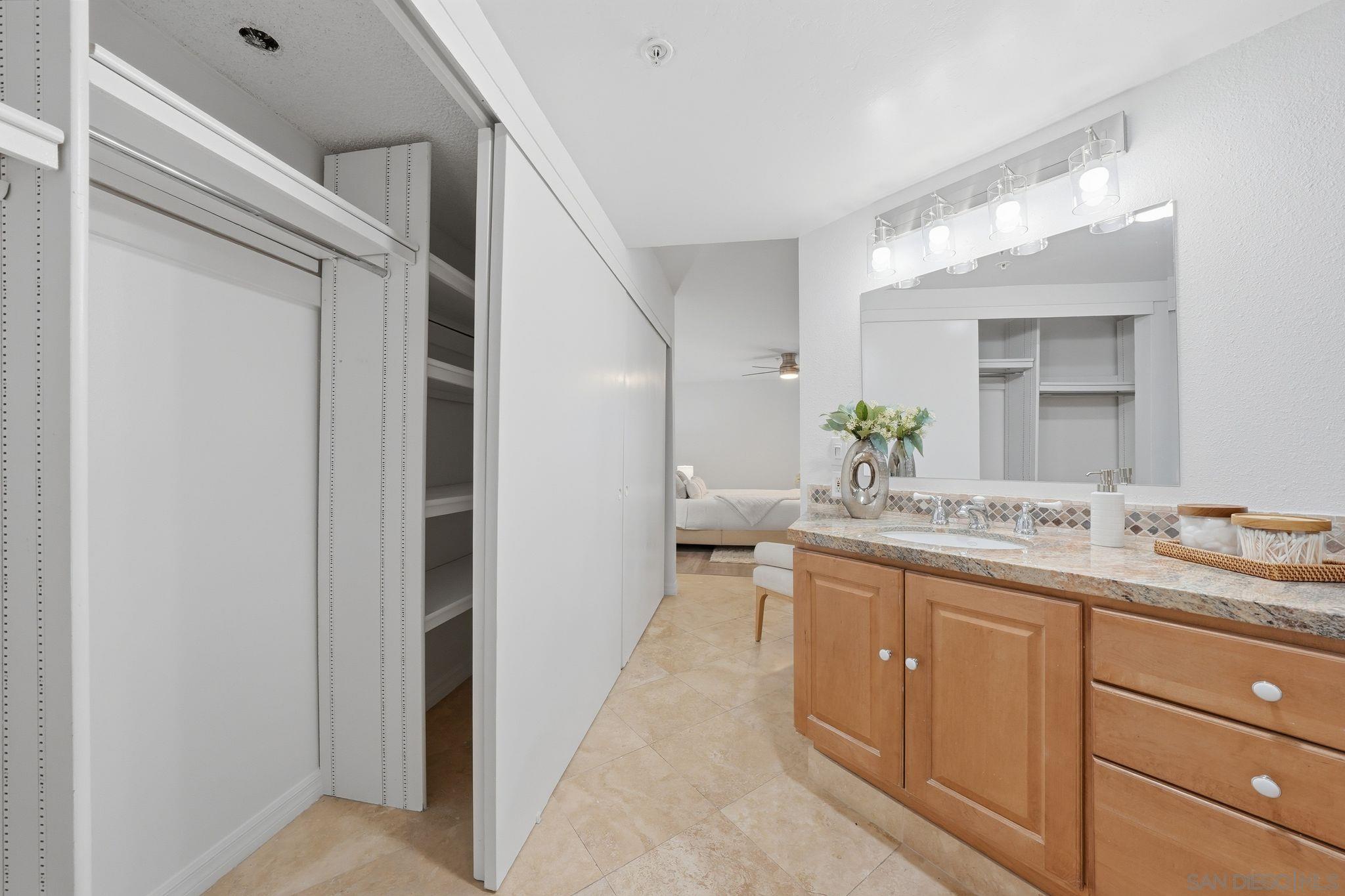 Detail Gallery Image 32 of 53 For 4016  Gresham  #D1,  San Diego,  CA 92109 - 2 Beds | 2 Baths