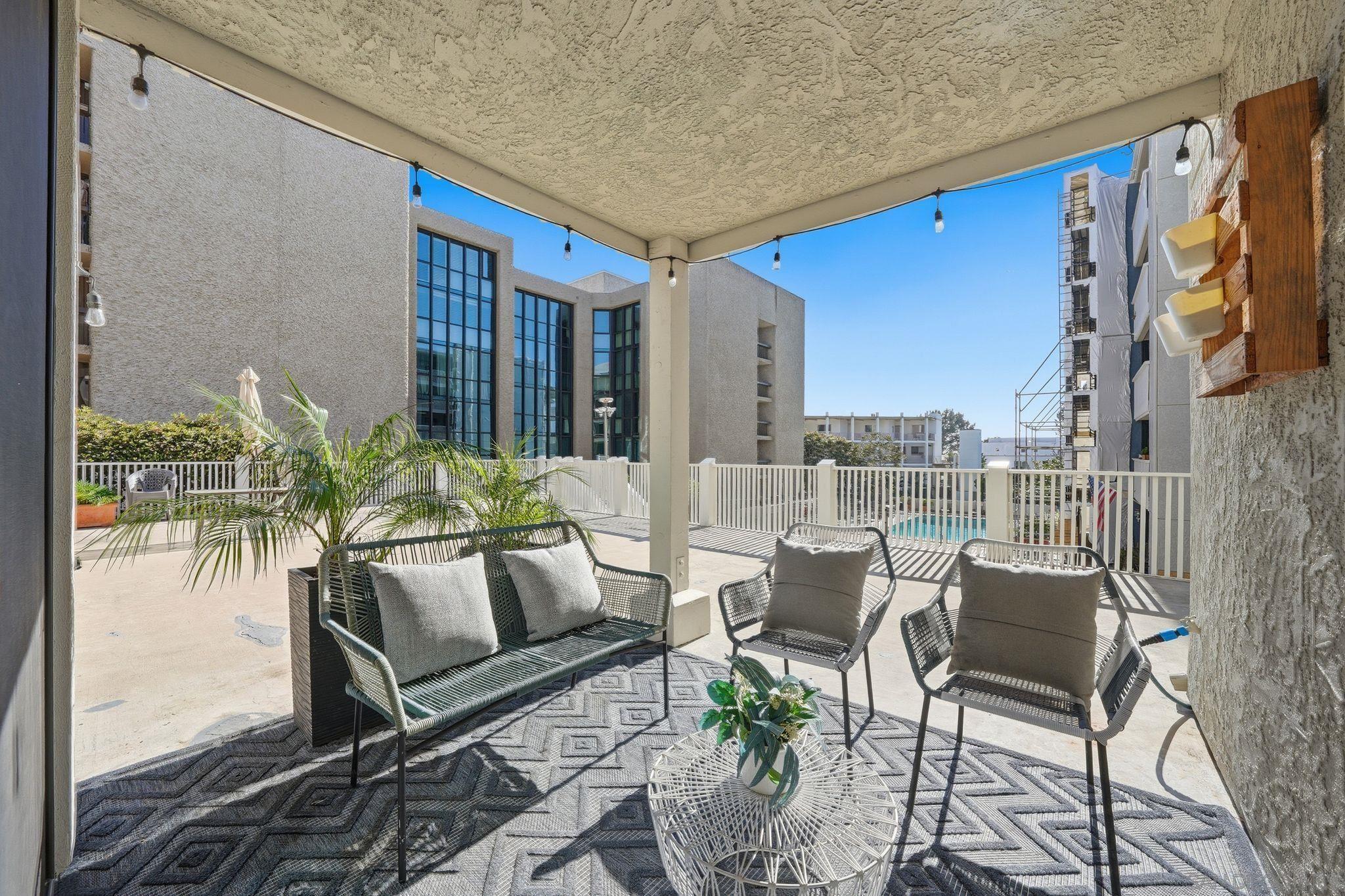 Detail Gallery Image 36 of 53 For 4016  Gresham  #D1,  San Diego,  CA 92109 - 2 Beds | 2 Baths