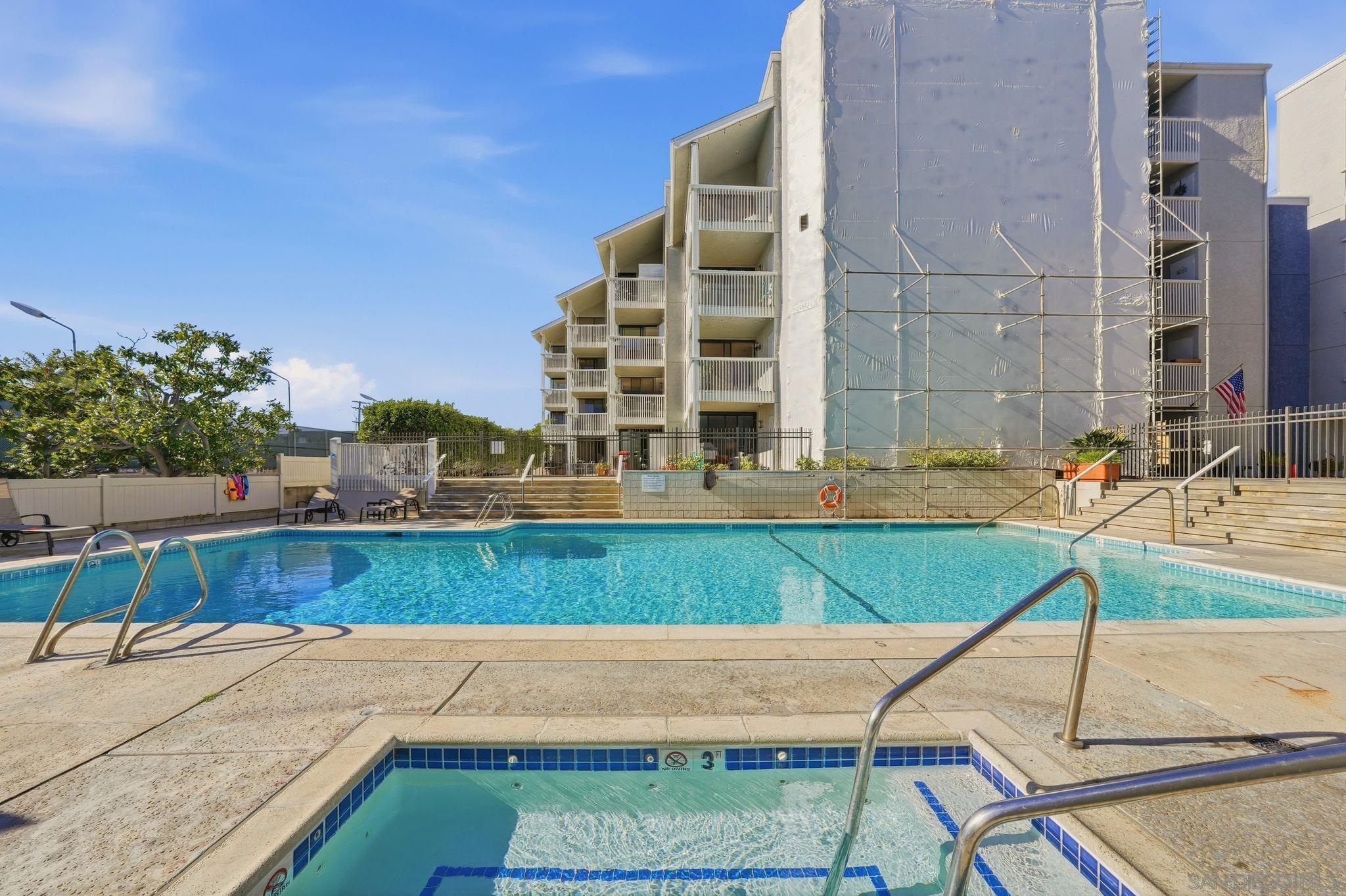 Detail Gallery Image 39 of 53 For 4016  Gresham  #D1,  San Diego,  CA 92109 - 2 Beds | 2 Baths