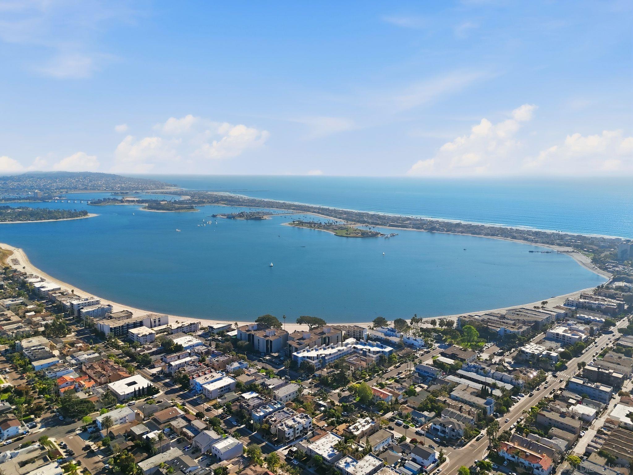 Detail Gallery Image 48 of 53 For 4016  Gresham  #D1,  San Diego,  CA 92109 - 2 Beds | 2 Baths