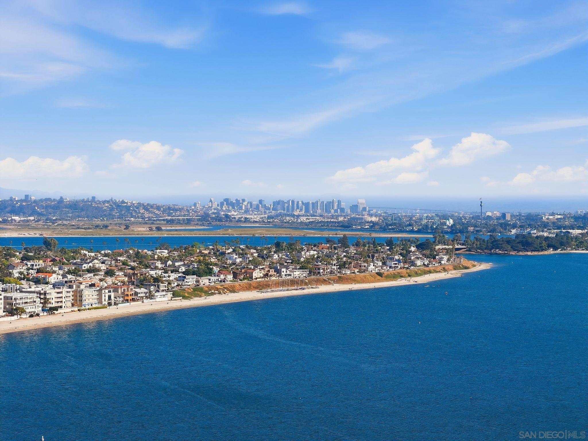 Detail Gallery Image 51 of 53 For 4016  Gresham  #D1,  San Diego,  CA 92109 - 2 Beds | 2 Baths