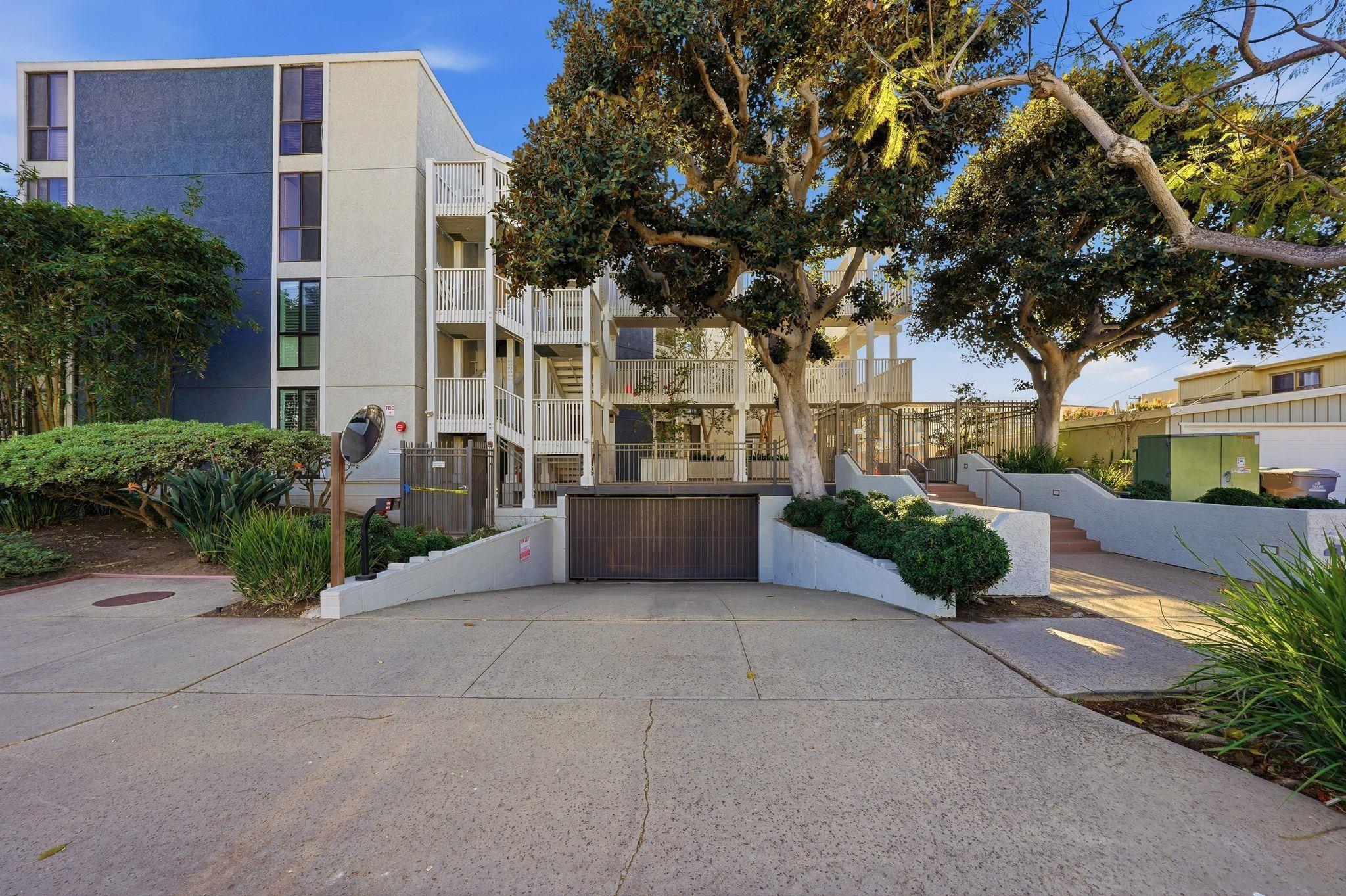 Detail Gallery Image 9 of 53 For 4016  Gresham  #D1,  San Diego,  CA 92109 - 2 Beds | 2 Baths
