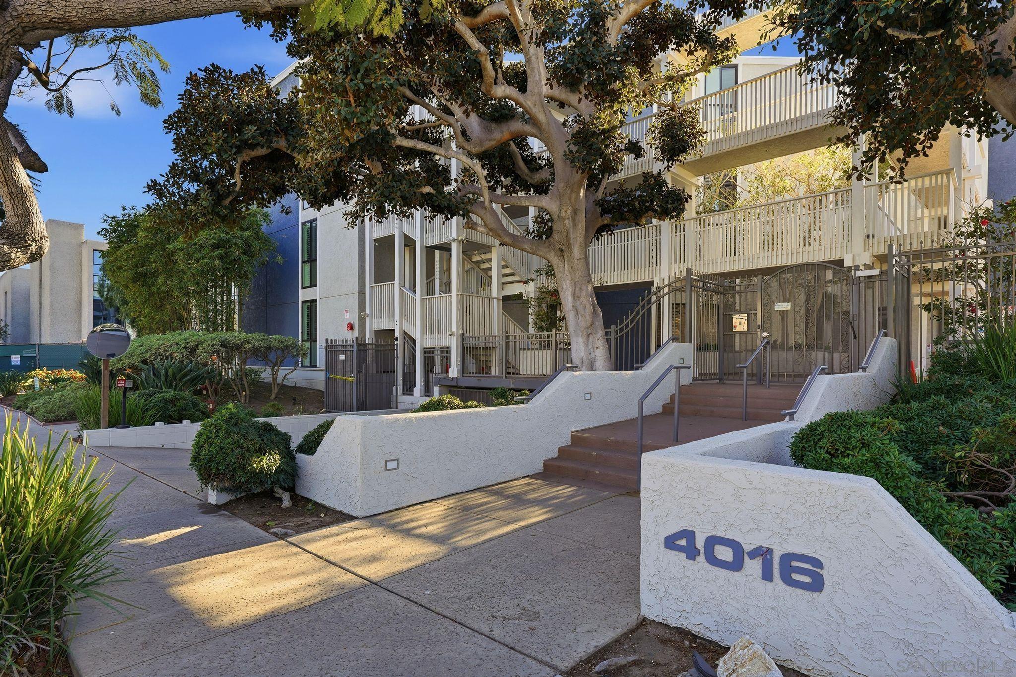 Detail Gallery Image 10 of 53 For 4016  Gresham  #D1,  San Diego,  CA 92109 - 2 Beds | 2 Baths