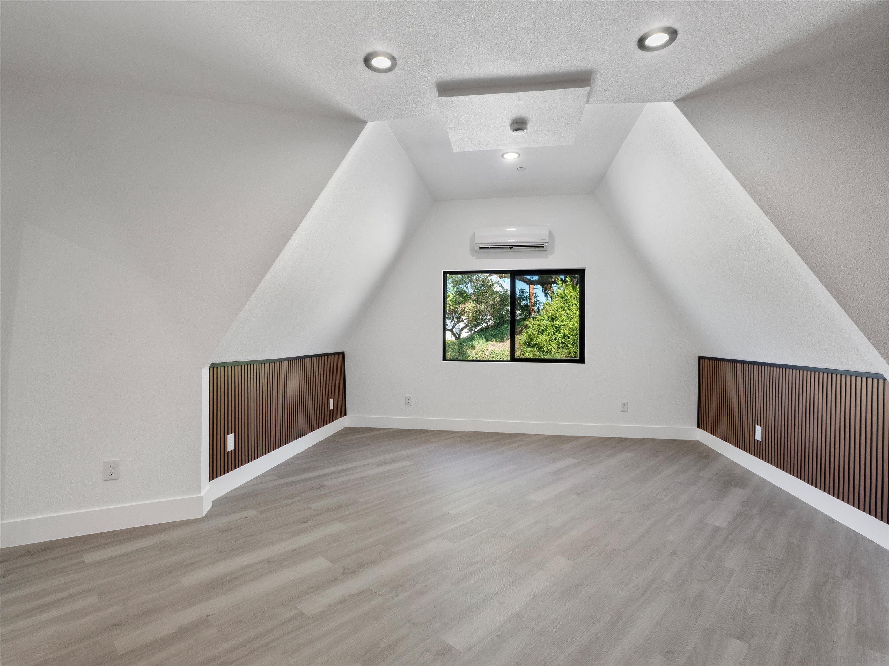 Detail Gallery Image 19 of 51 For 6937  Madrone, San Diego,  CA 92114 - 3 Beds | 2 Baths