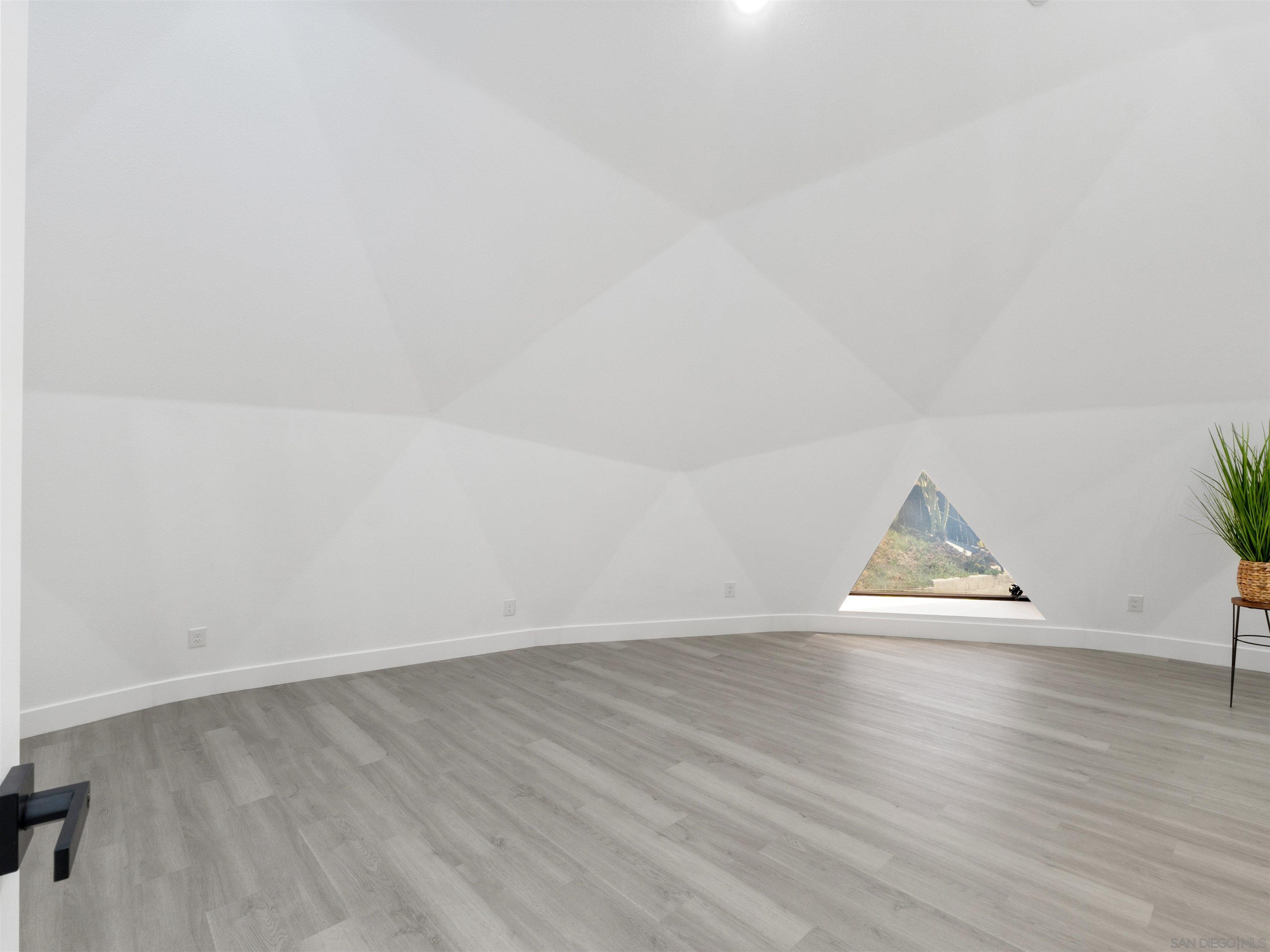 Detail Gallery Image 26 of 51 For 6937  Madrone, San Diego,  CA 92114 - 3 Beds | 2 Baths