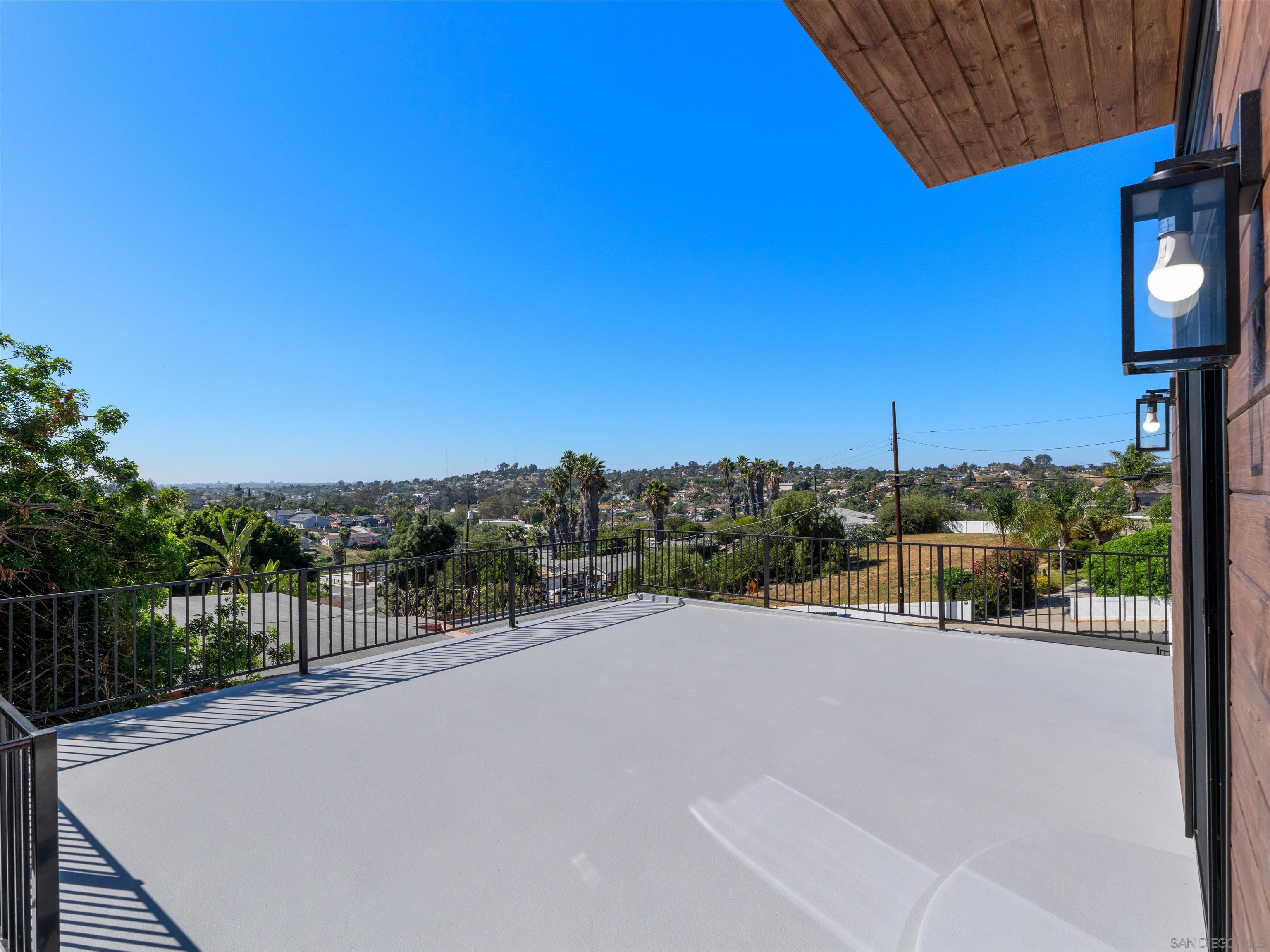Detail Gallery Image 33 of 51 For 6937  Madrone, San Diego,  CA 92114 - 3 Beds | 2 Baths
