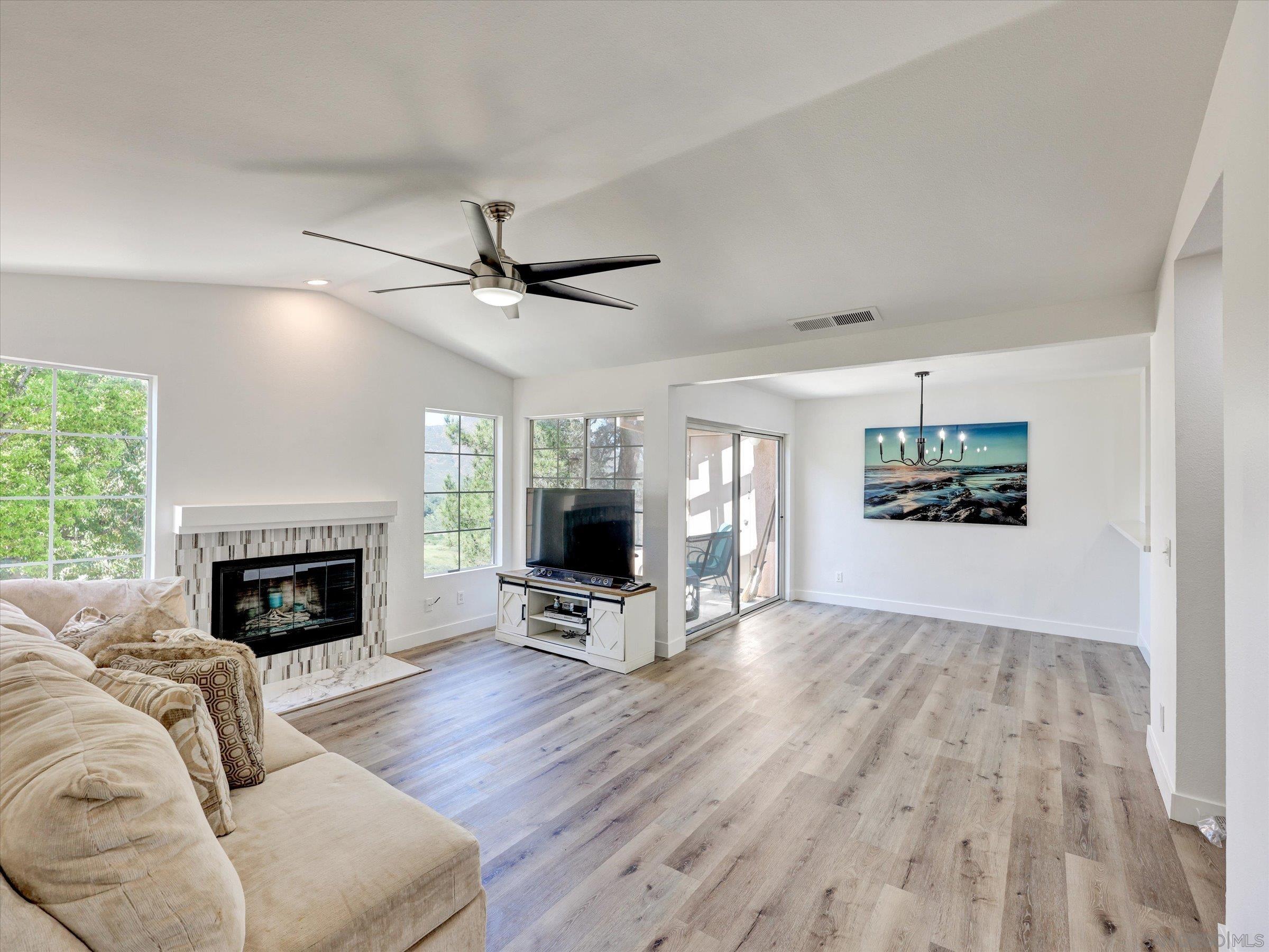 Front Image Thumbnail for SD260007291