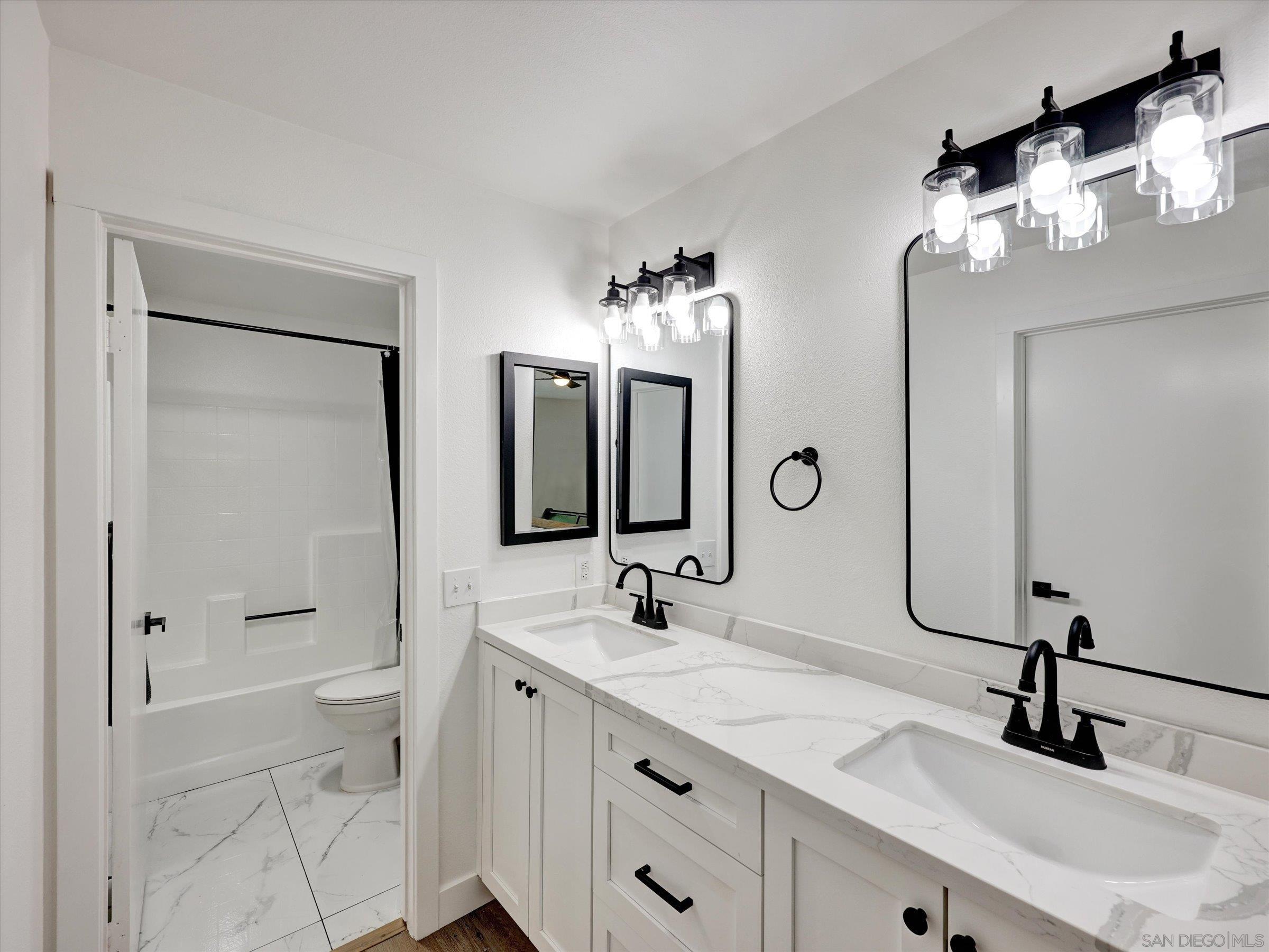 Detail Gallery Image 11 of 21 For 18826  Caminito Cantilena  #113,  San Diego,  CA 92128 - 3 Beds | 2 Baths