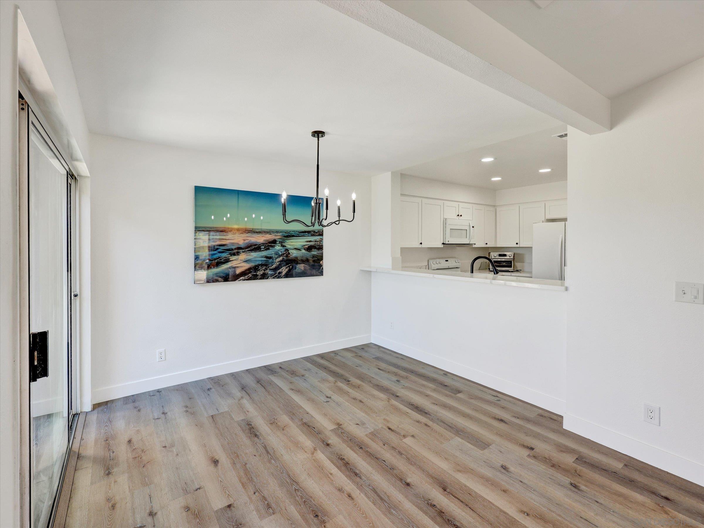Detail Gallery Image 5 of 21 For 18826  Caminito Cantilena  #113,  San Diego,  CA 92128 - 3 Beds | 2 Baths
