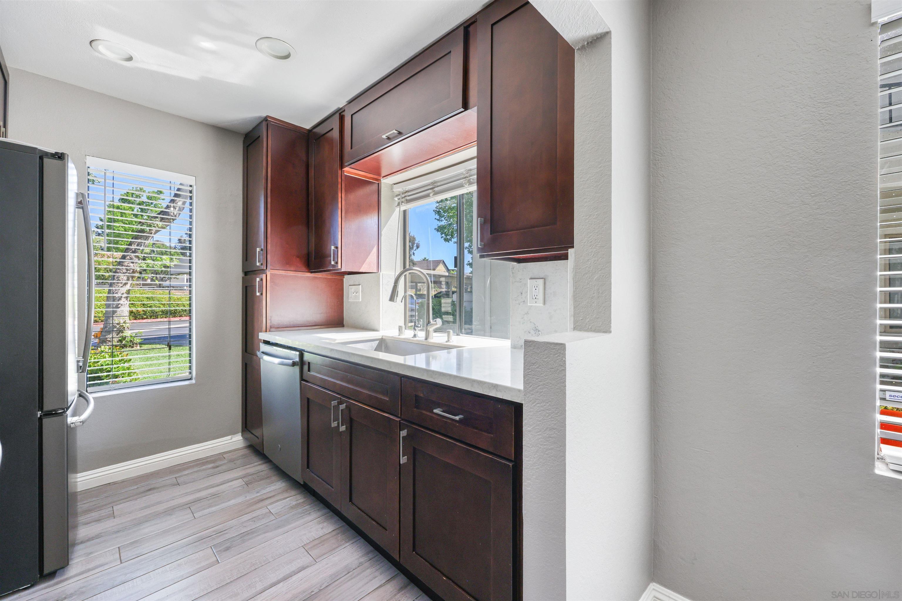 Detail Gallery Image 4 of 24 For 8393  Capricorn  #91,  San Diego,  CA 92126 - 2 Beds | 2 Baths