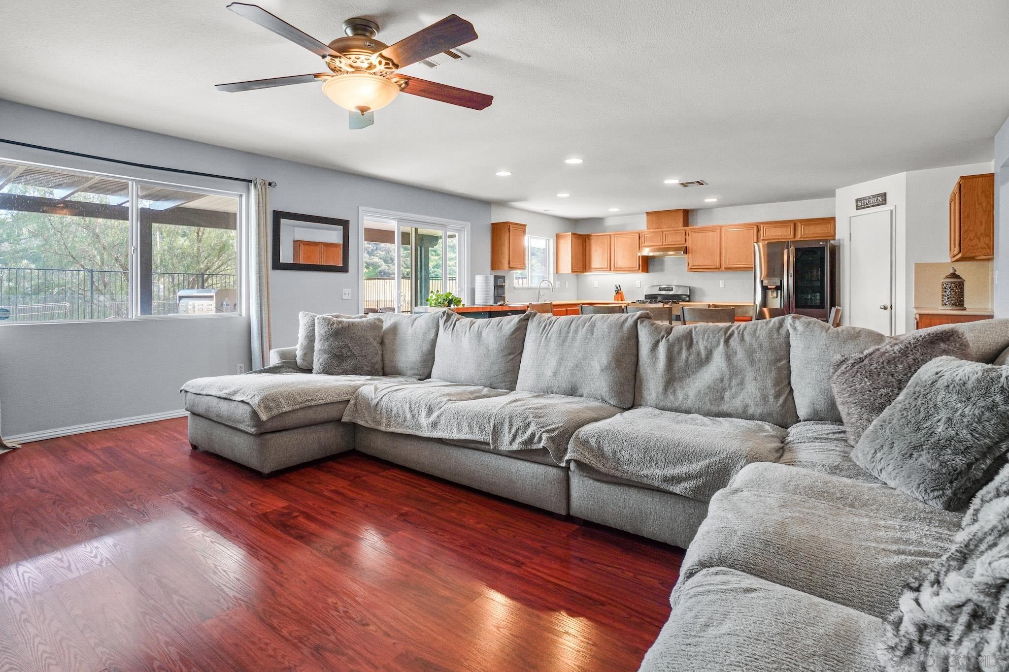 Detail Gallery Image 10 of 32 For 5031  Cimarron Way, San Diego,  CA 92154 - 5 Beds | 3 Baths