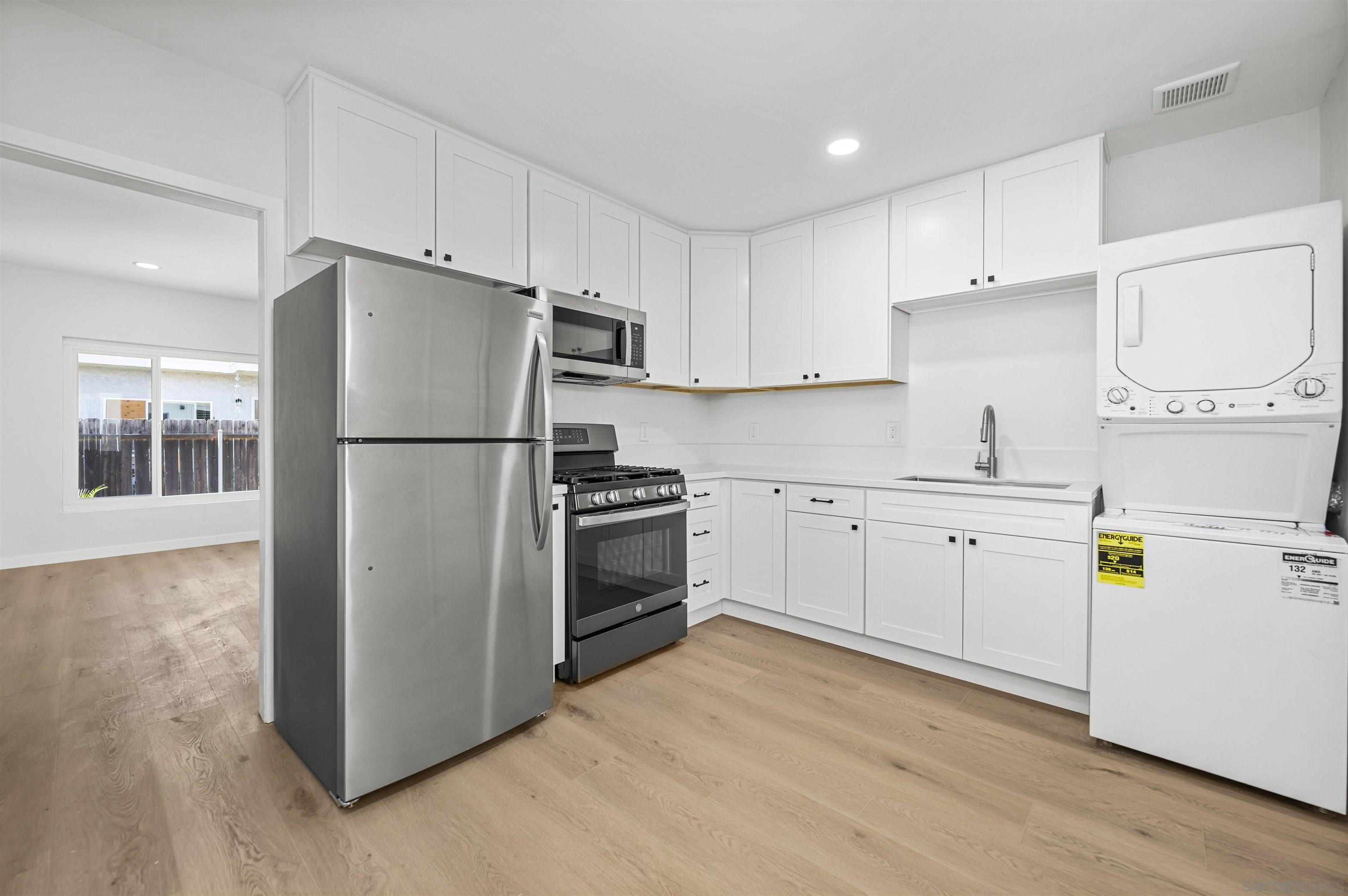 Detail Gallery Image 23 of 40 For 6979-81  Amherst, San Diego,  CA 92115 - – Beds | – Baths