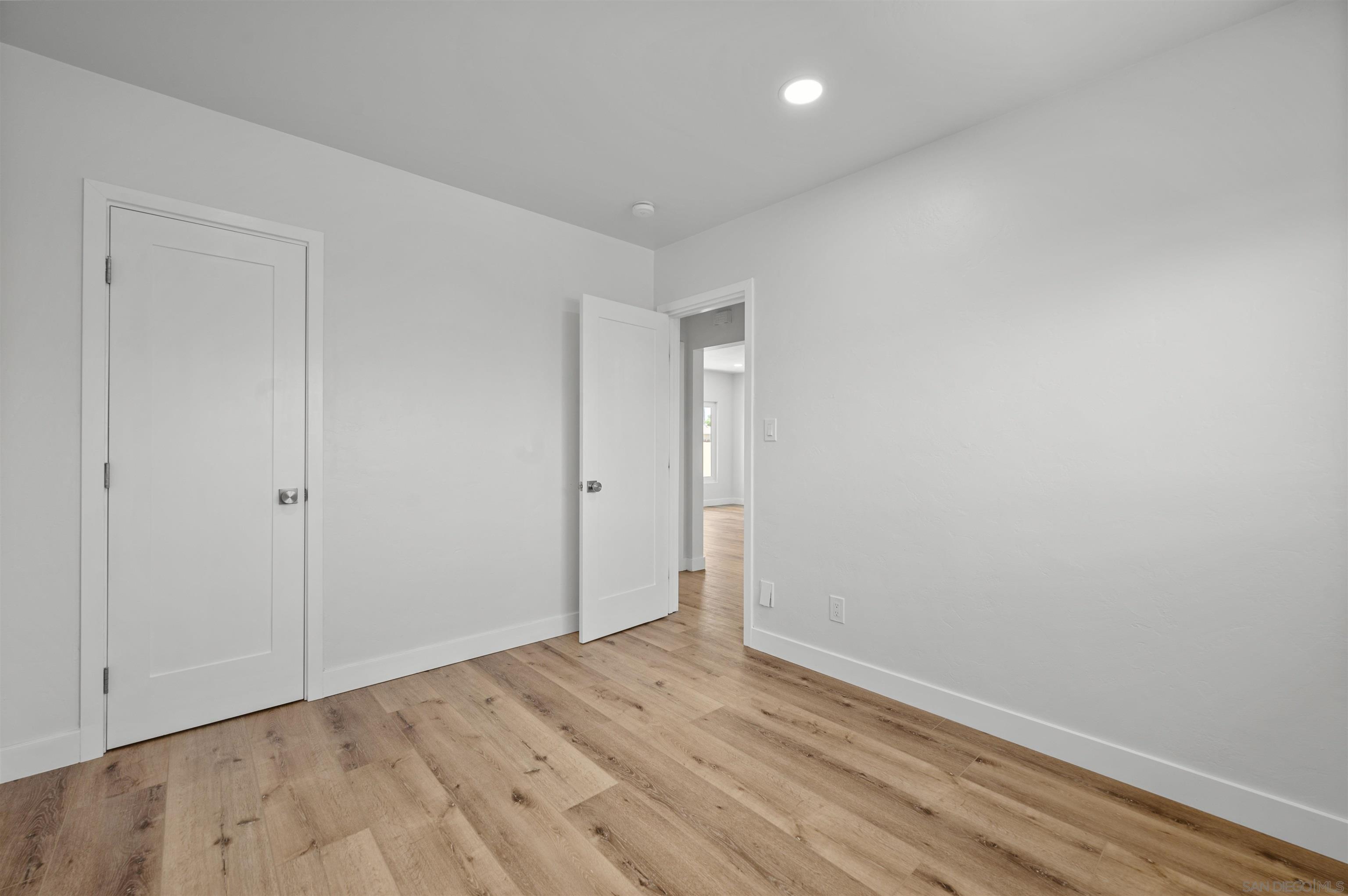 Detail Gallery Image 26 of 40 For 6979-81  Amherst, San Diego,  CA 92115 - – Beds | – Baths