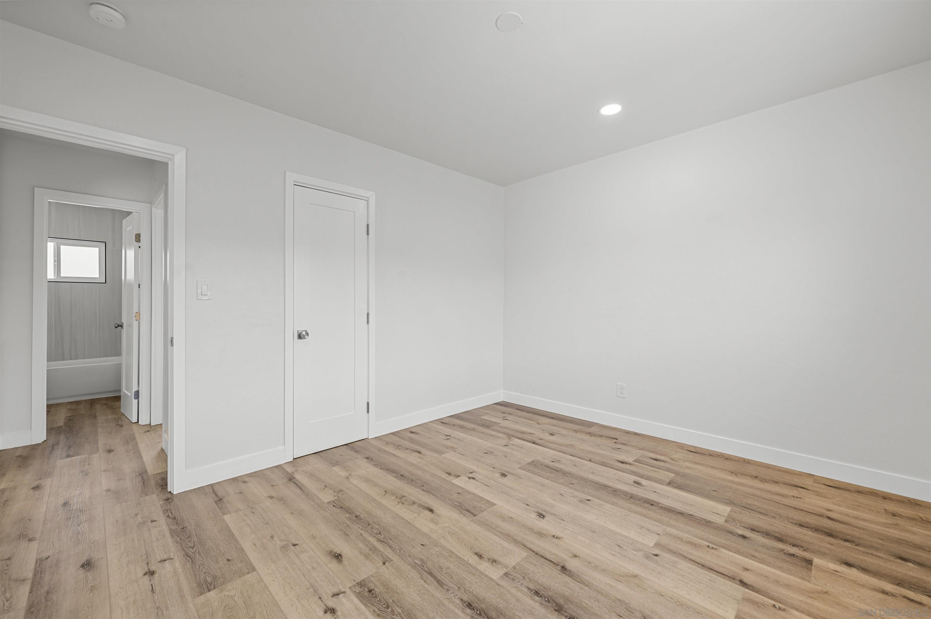 Detail Gallery Image 28 of 40 For 6979-81  Amherst, San Diego,  CA 92115 - – Beds | – Baths