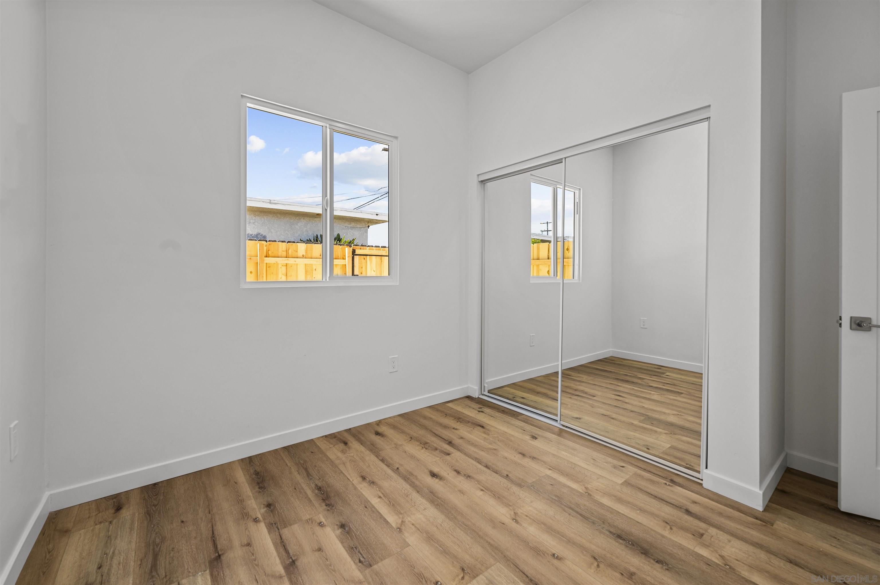 Detail Gallery Image 4 of 40 For 6979-81  Amherst, San Diego,  CA 92115 - – Beds | – Baths