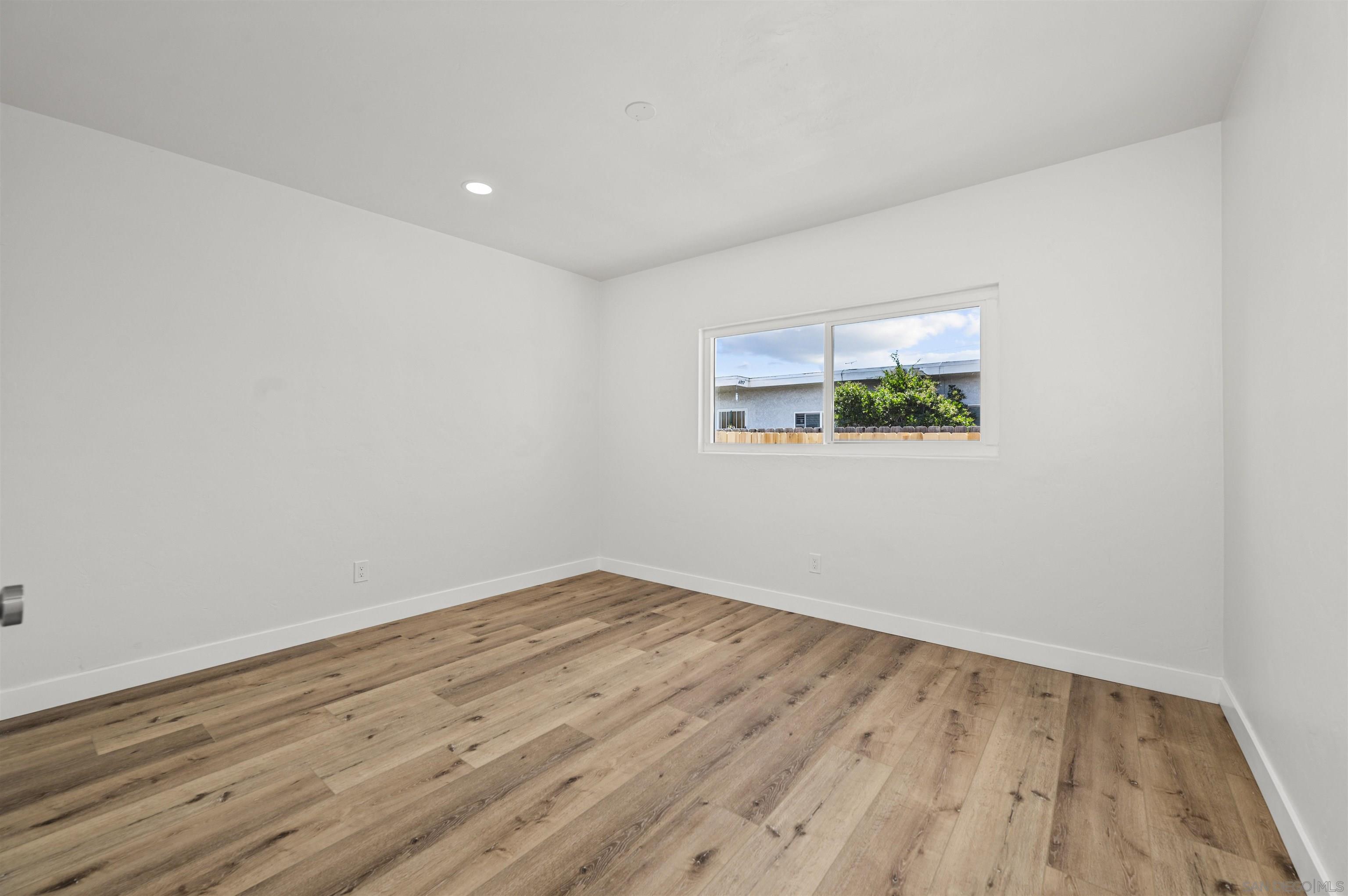 Detail Gallery Image 30 of 40 For 6979-81  Amherst, San Diego,  CA 92115 - – Beds | – Baths