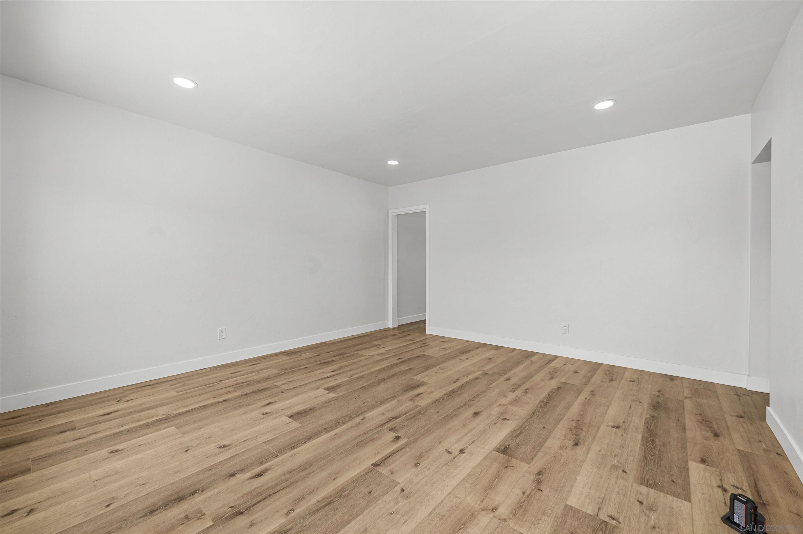 Detail Gallery Image 31 of 40 For 6979-81  Amherst, San Diego,  CA 92115 - – Beds | – Baths